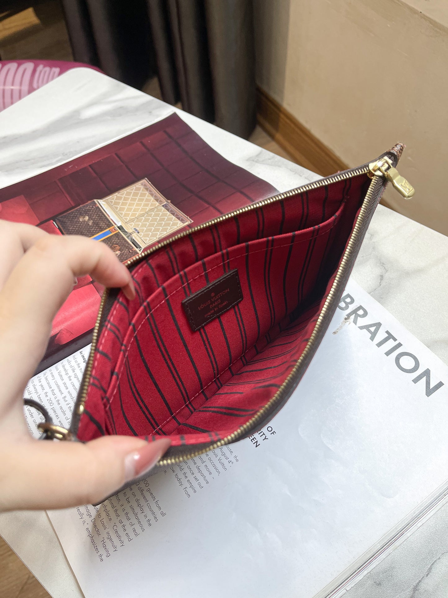 Clutch LV Damier Trong Set Túi NVF