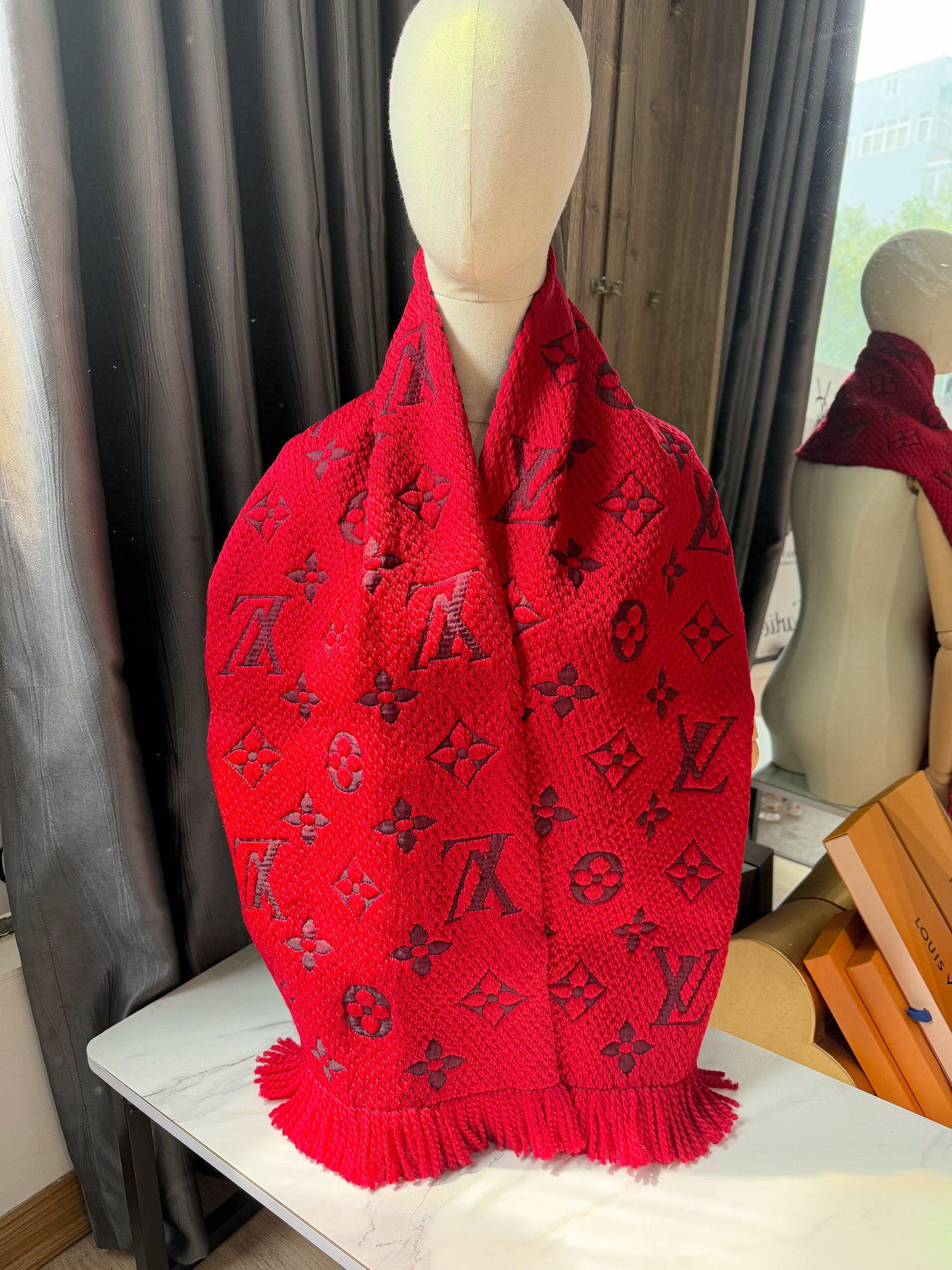 Khăn LV Len Đỏ 7/3