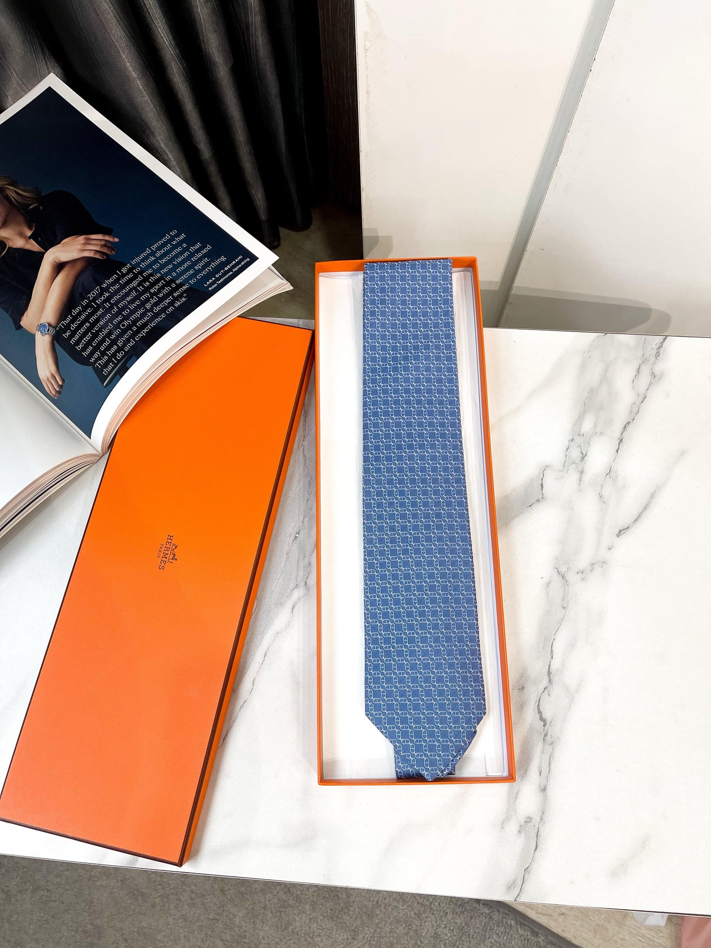 Cà Vạt Hermes