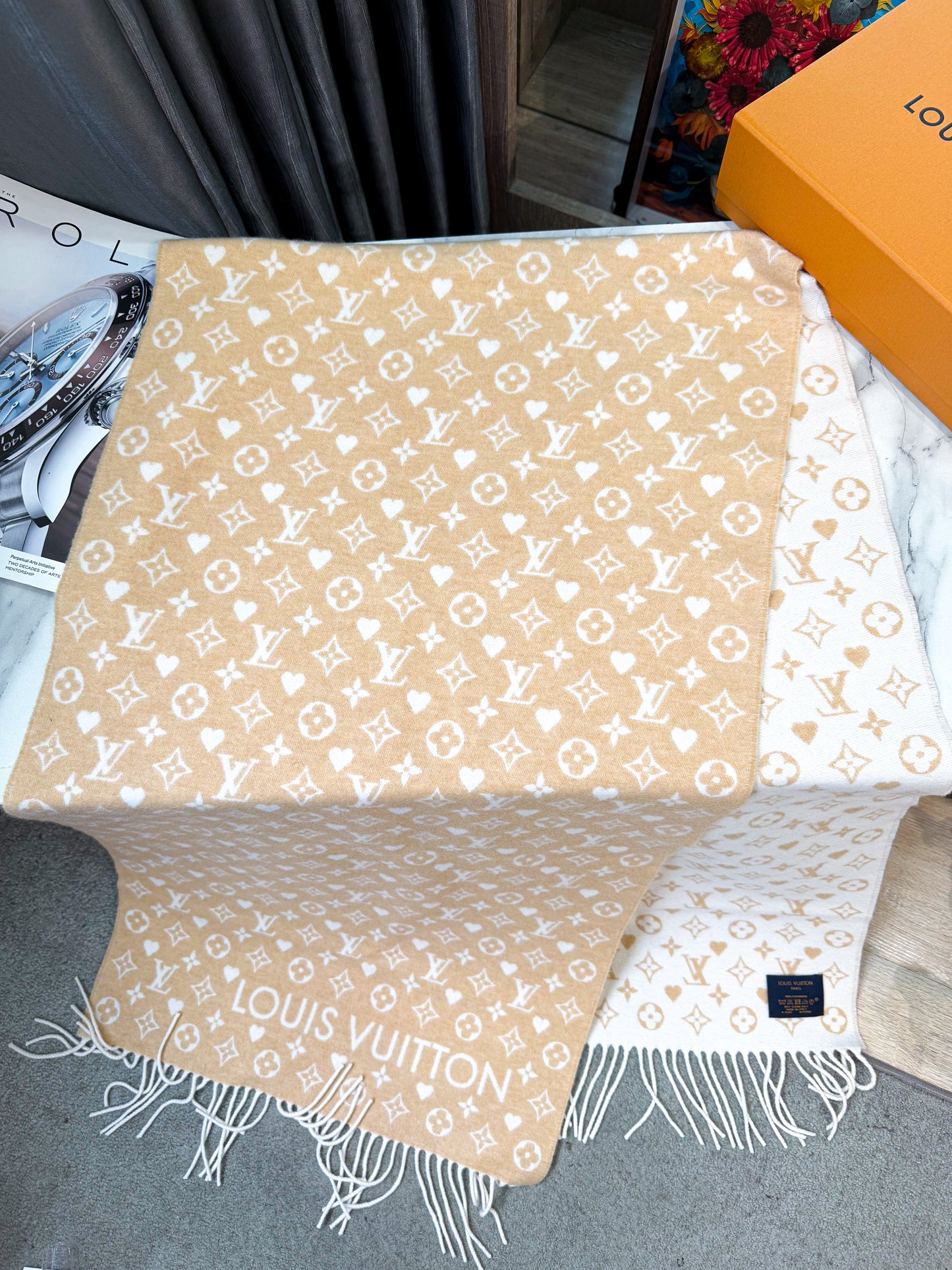 Khăn LV Cashmere Game On Begie