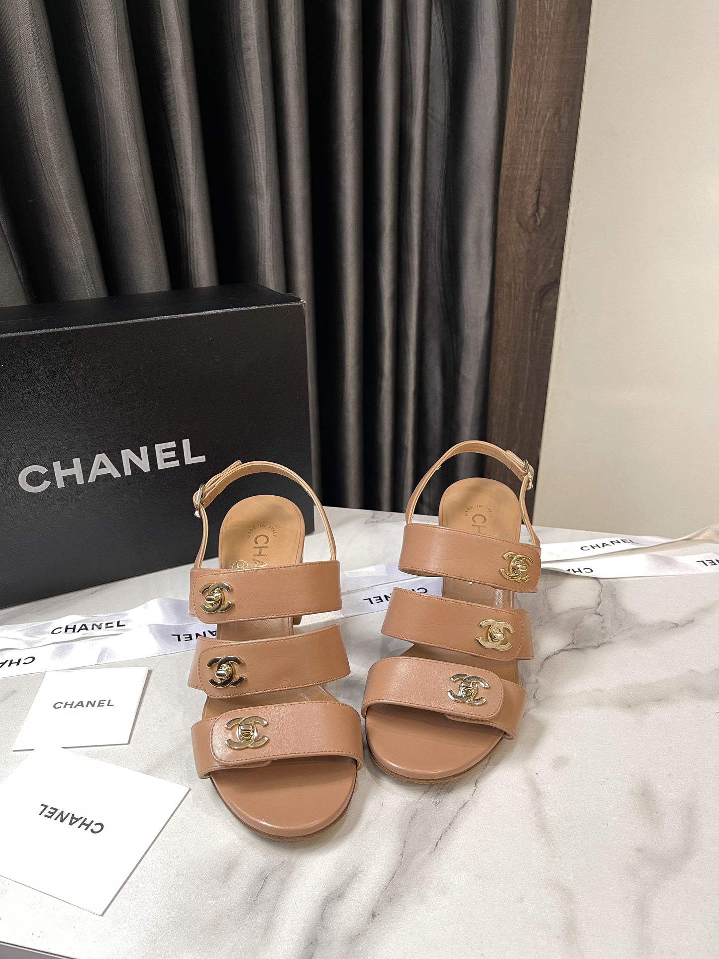 Sandal Chanel