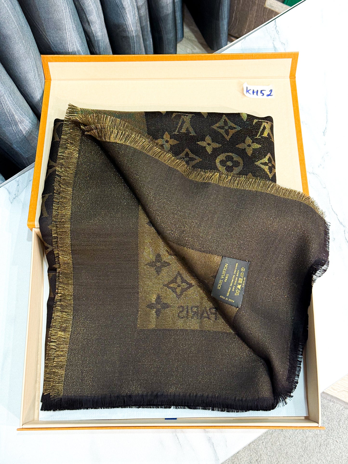 Khăn LV Ánh Kim Nâu KH52 22/11