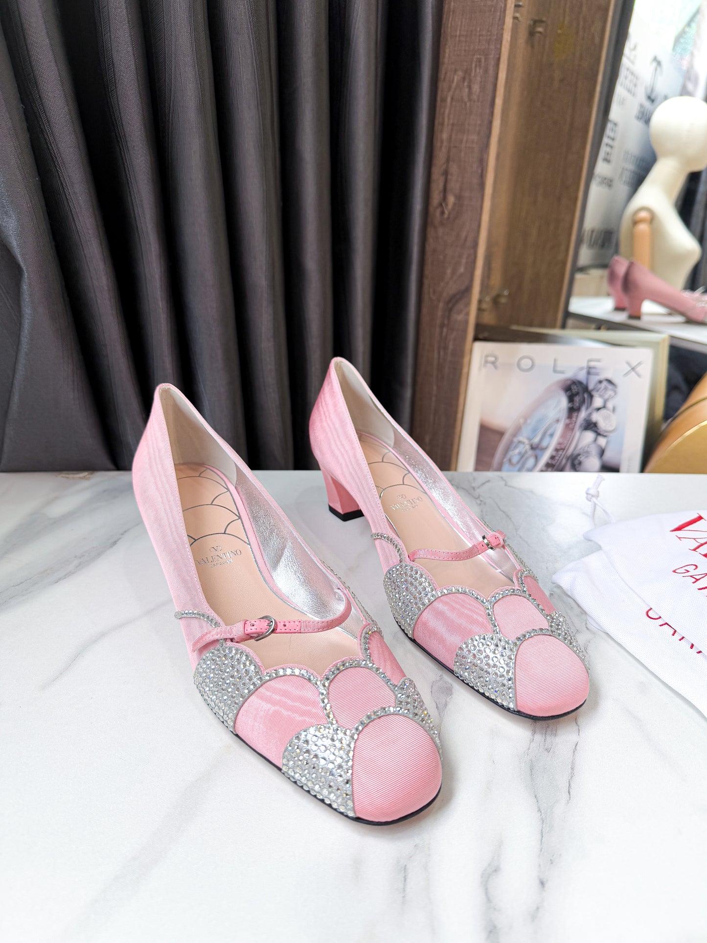 Giày VLTN Size 38 Hồng