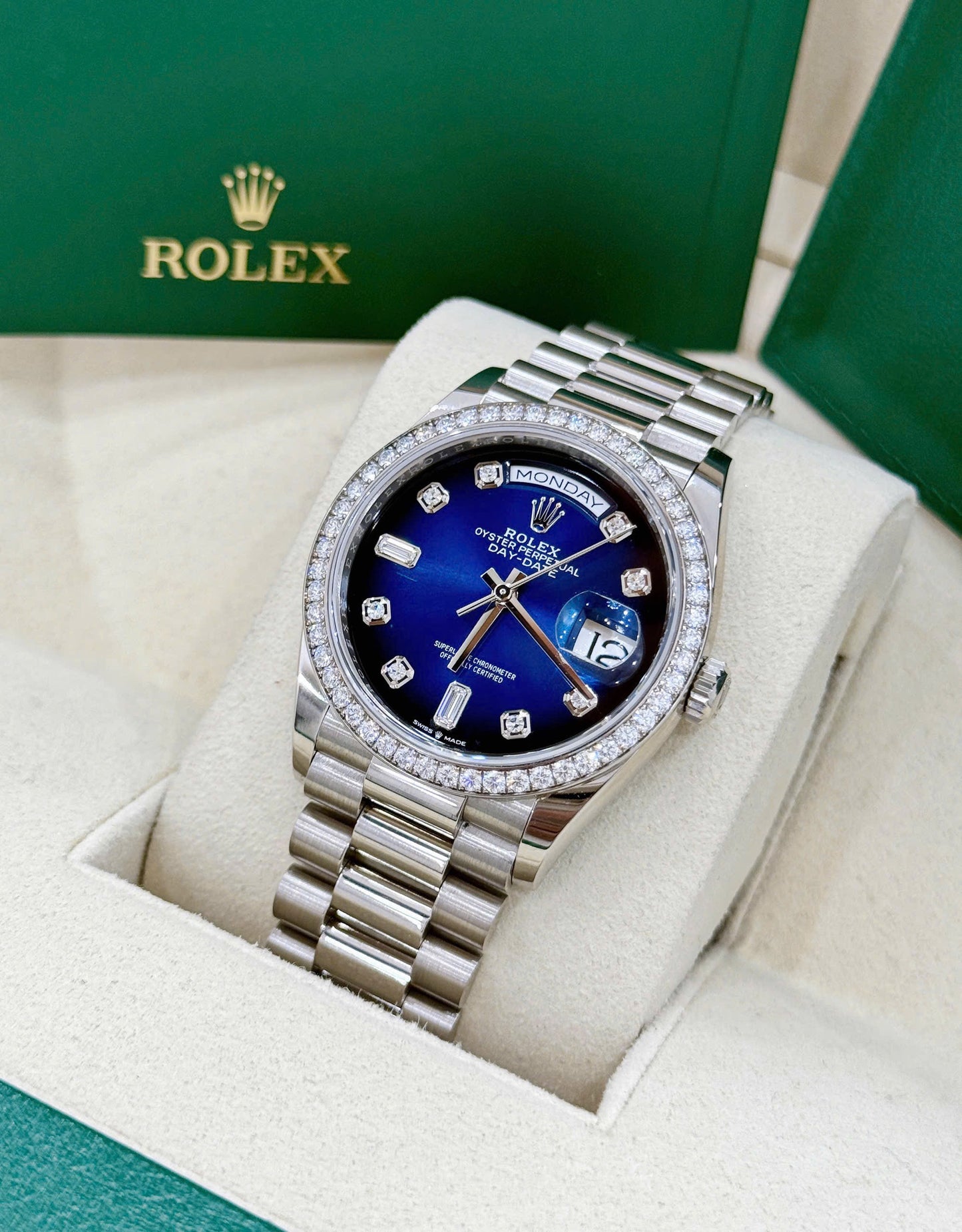 Đồng Hồ Rolex Day-date 36mm 128349RBR Ombre Blue