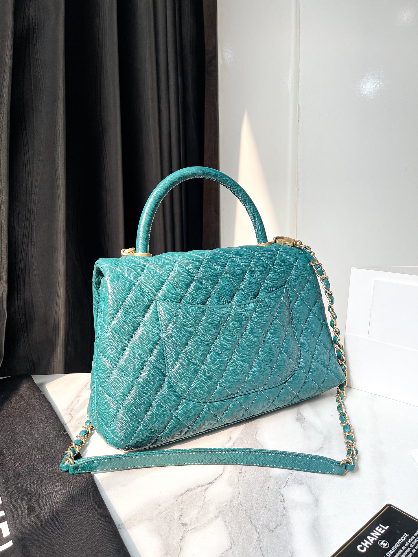 A Chanel Coco 10.5 Xanh