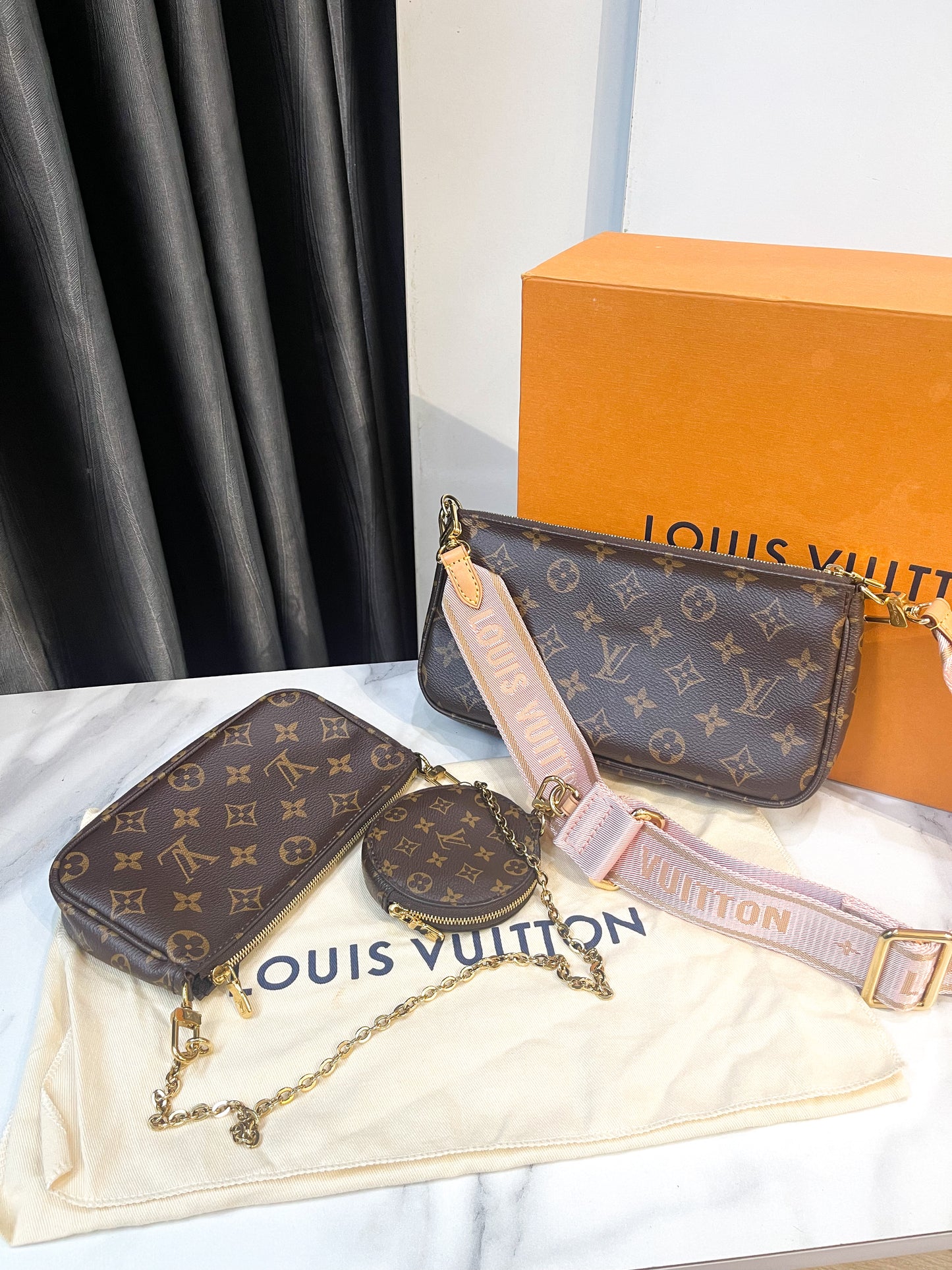LV Set Multi Strap Hồng