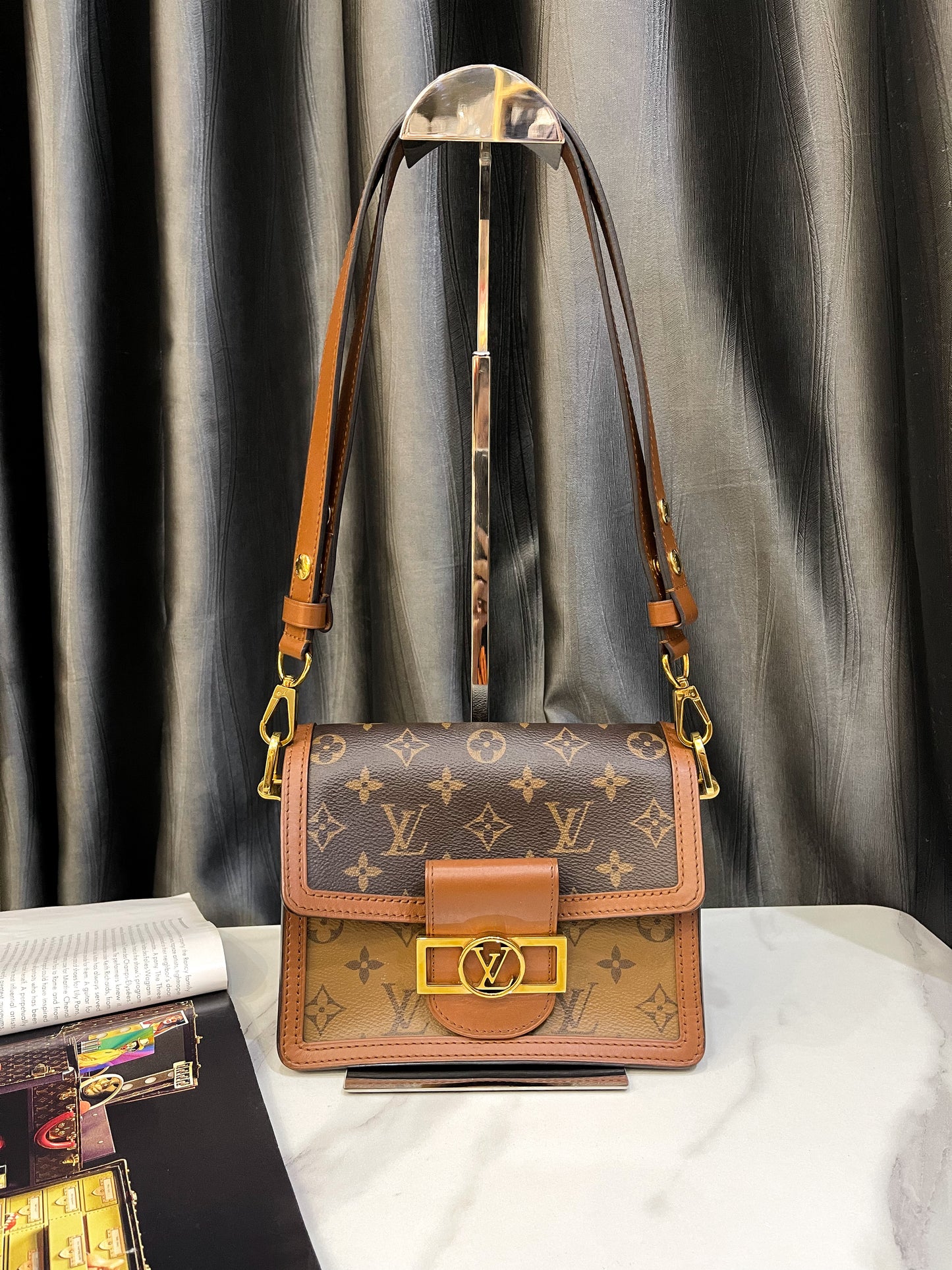 Dauphine Mini LV Mono