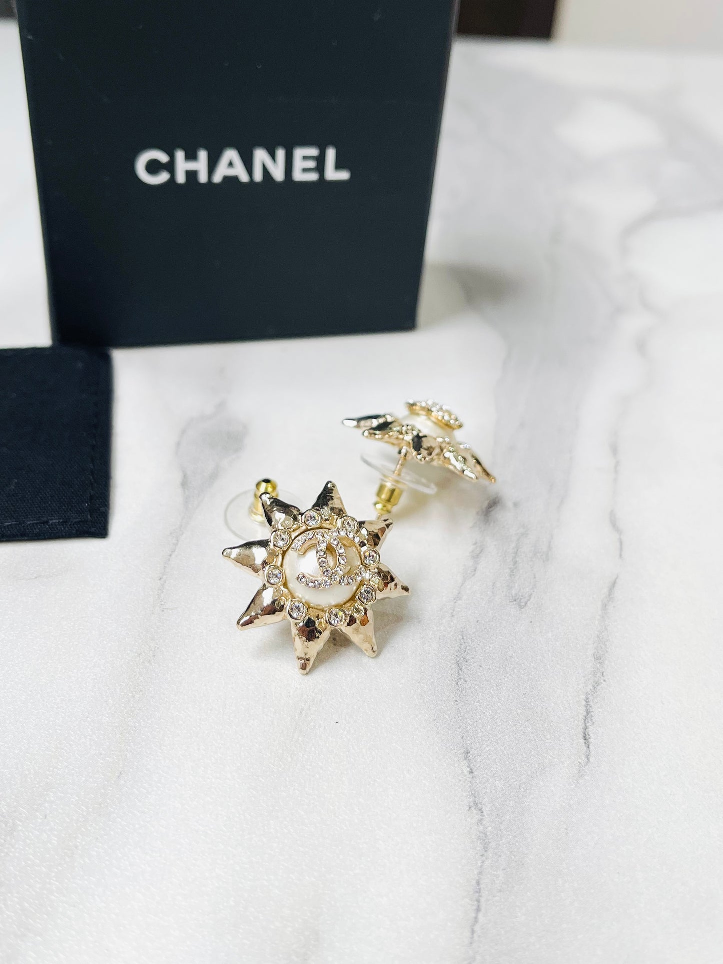 Khuyên Tai Chanel New