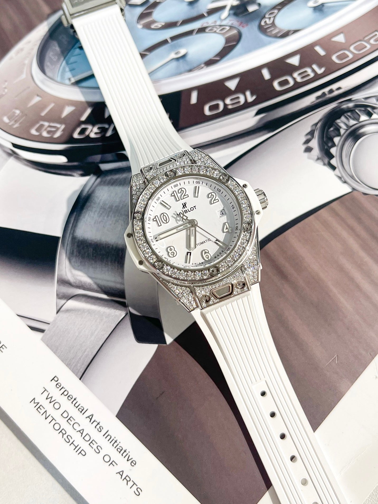 Đồng Hồ Hublot One Click 33 Pave White