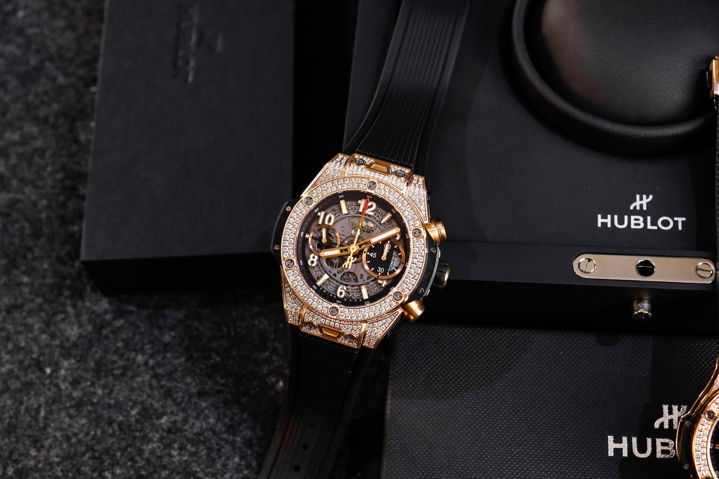 Đồng Hồ Hublot Unico King Gold 42mm Pave Diamond Orginal