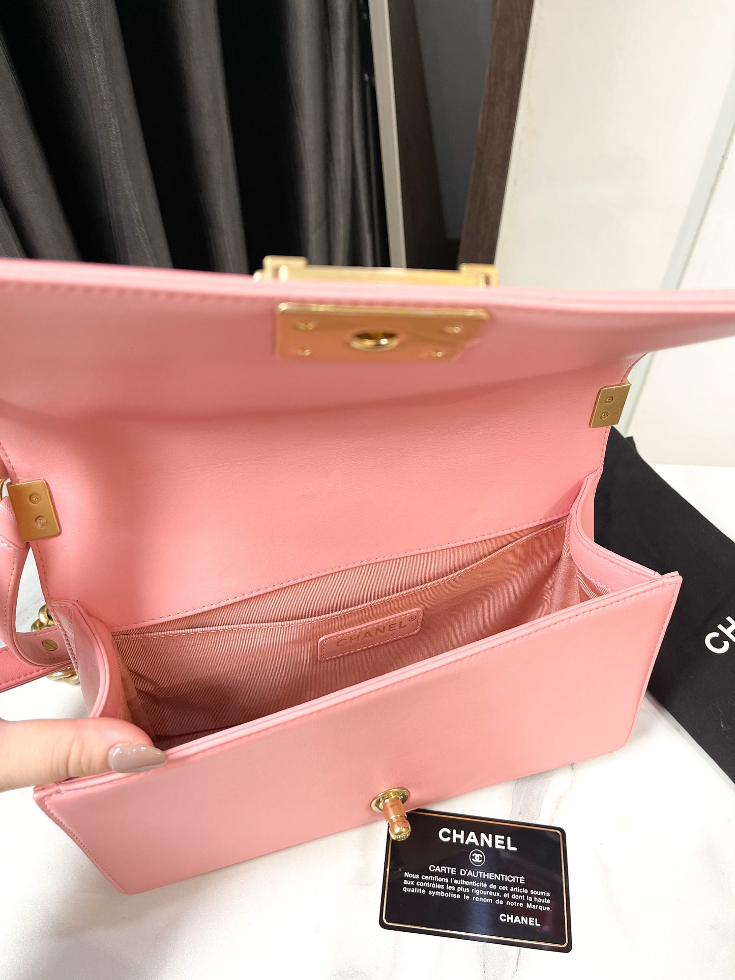 Chanel Boy Size M