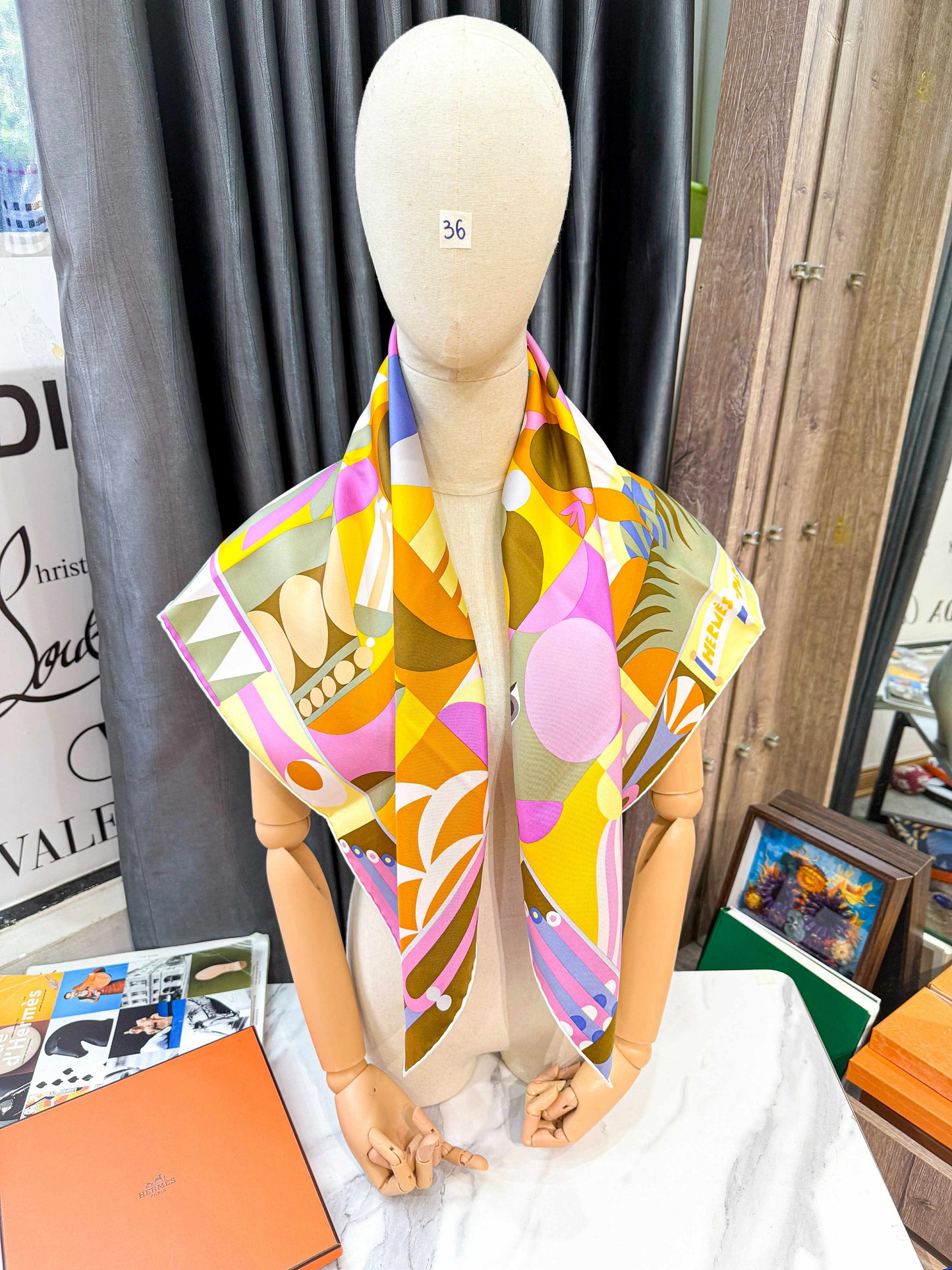 Khăn Lụa Hermes New Khổ 90x90 HN36 4/11