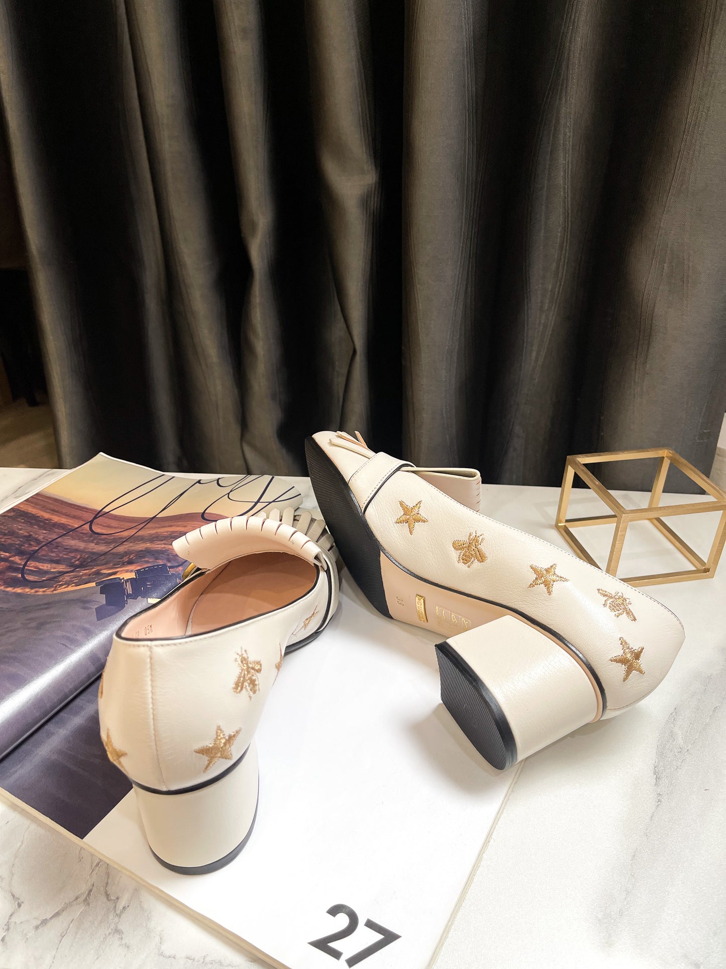 Giày Gucci Pump Trắng