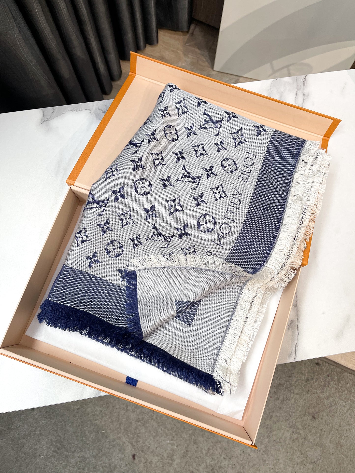 Khăn LV Khổ 140x140 Denim