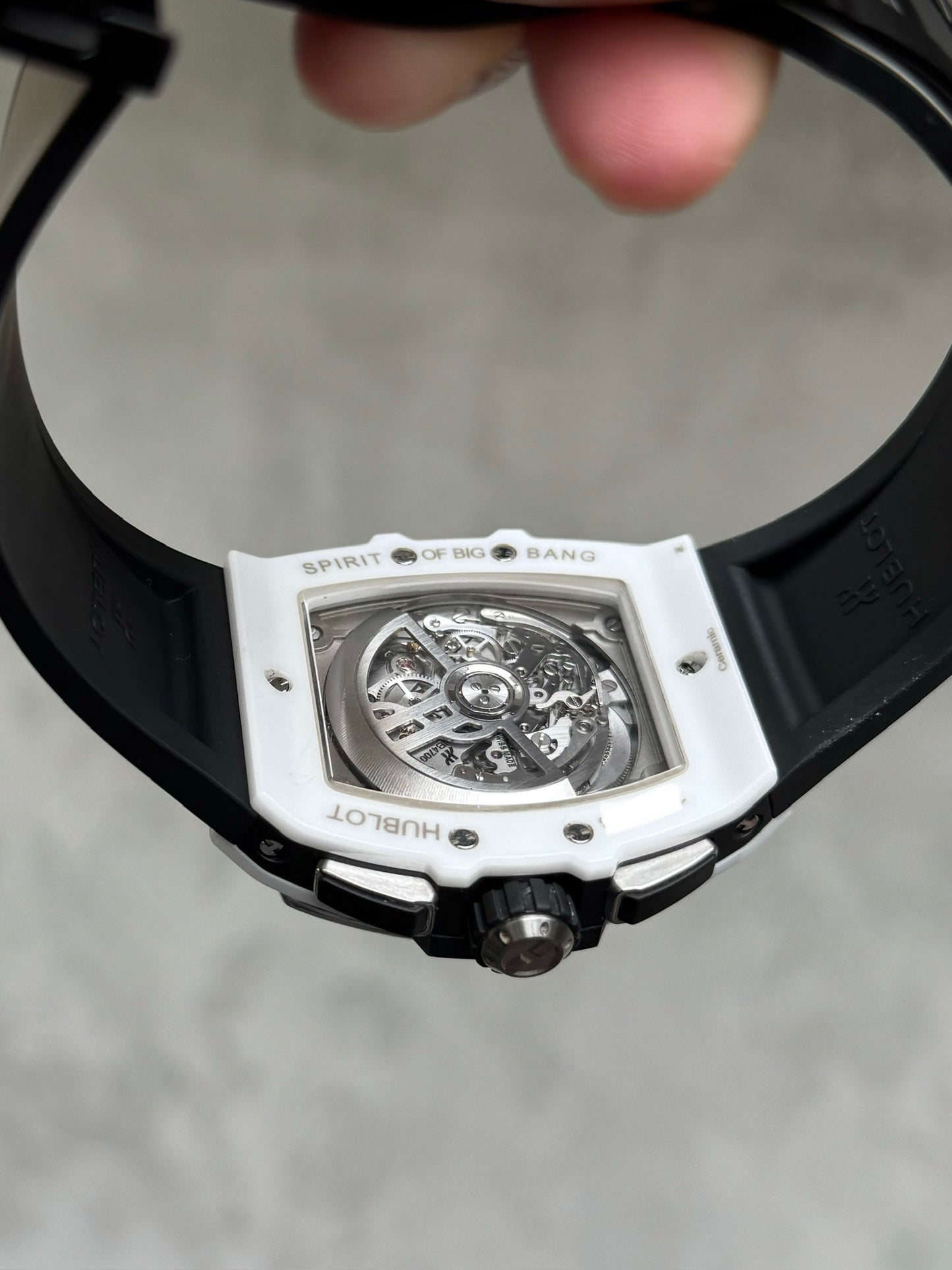 Đồng Hồ Hublot Spirit Of Bigbang White Ceramic Custom Rainbow Benzel