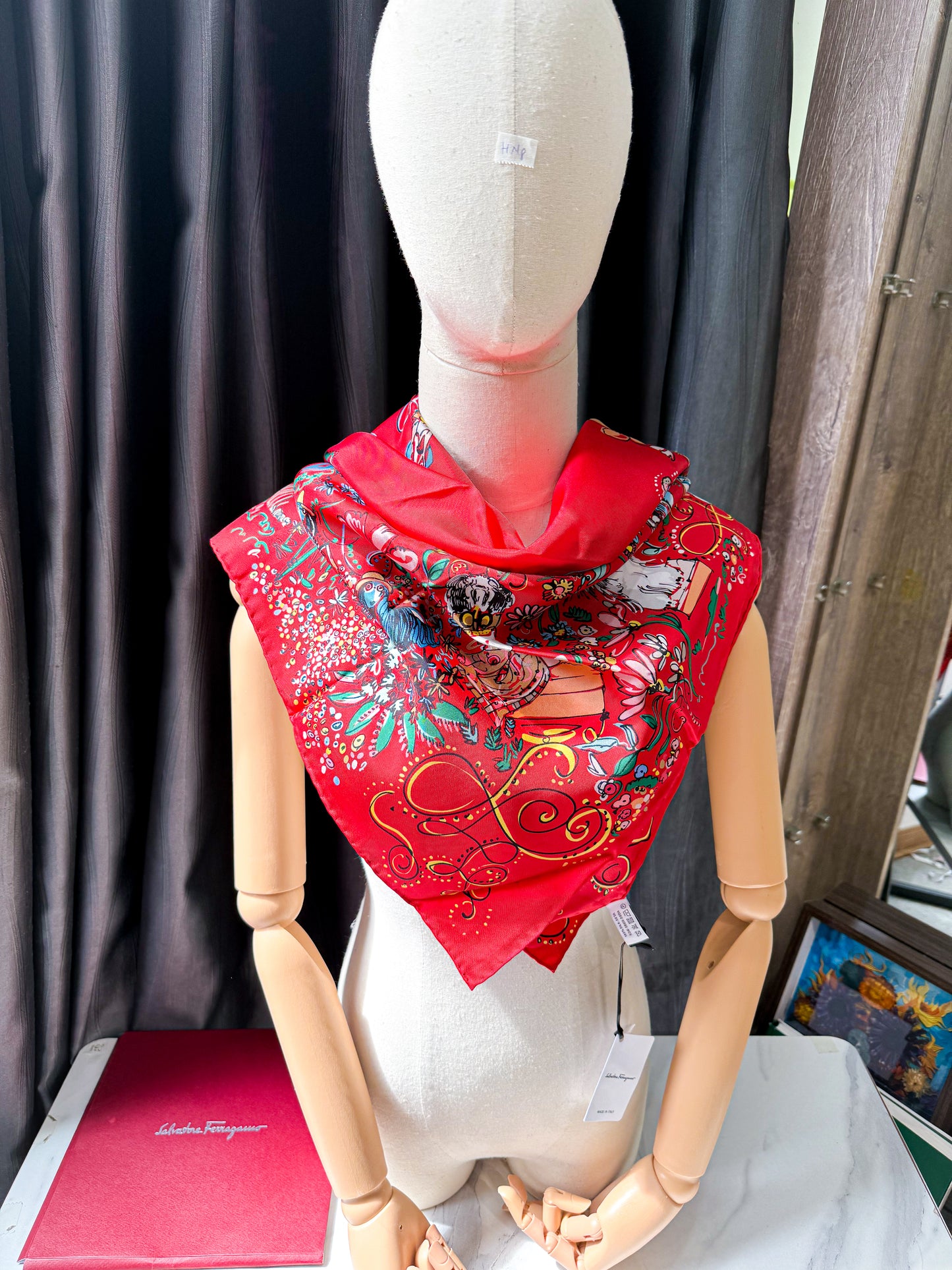 Khăn Lụa Salvatore Đỏ New HN8 25/10