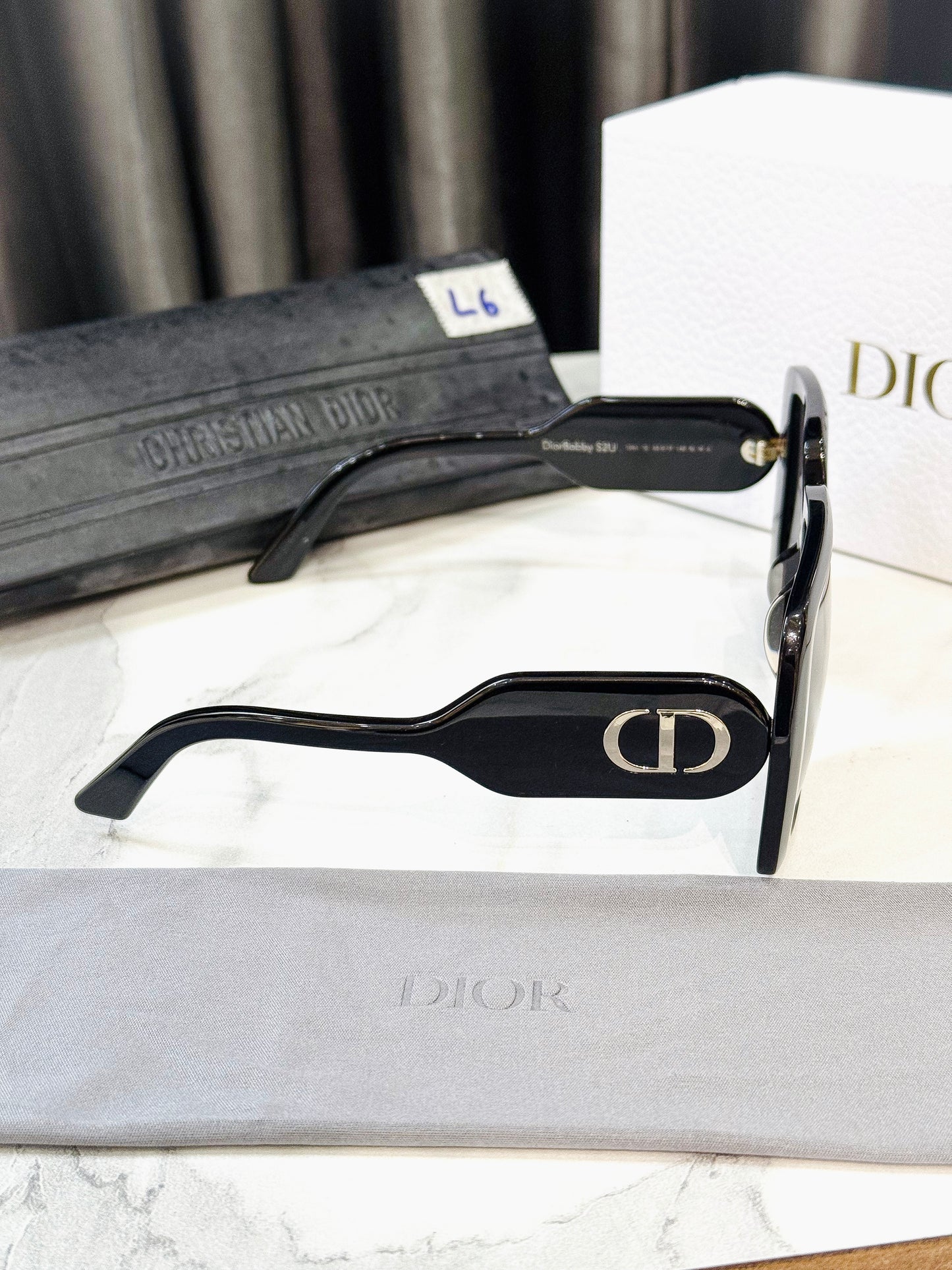 Kính Dior L6