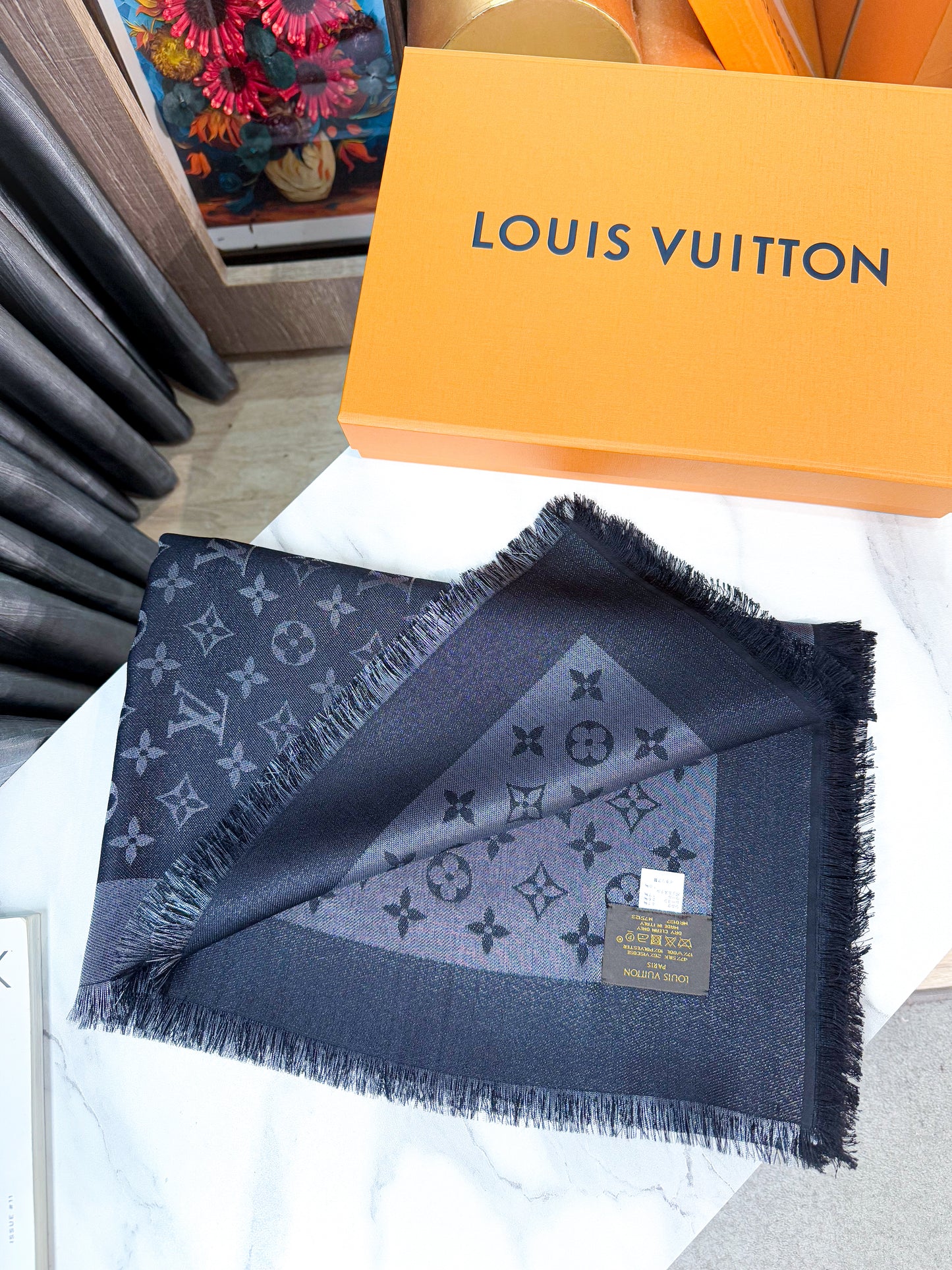 Khăn LV Ánh Kim Đen 27/3