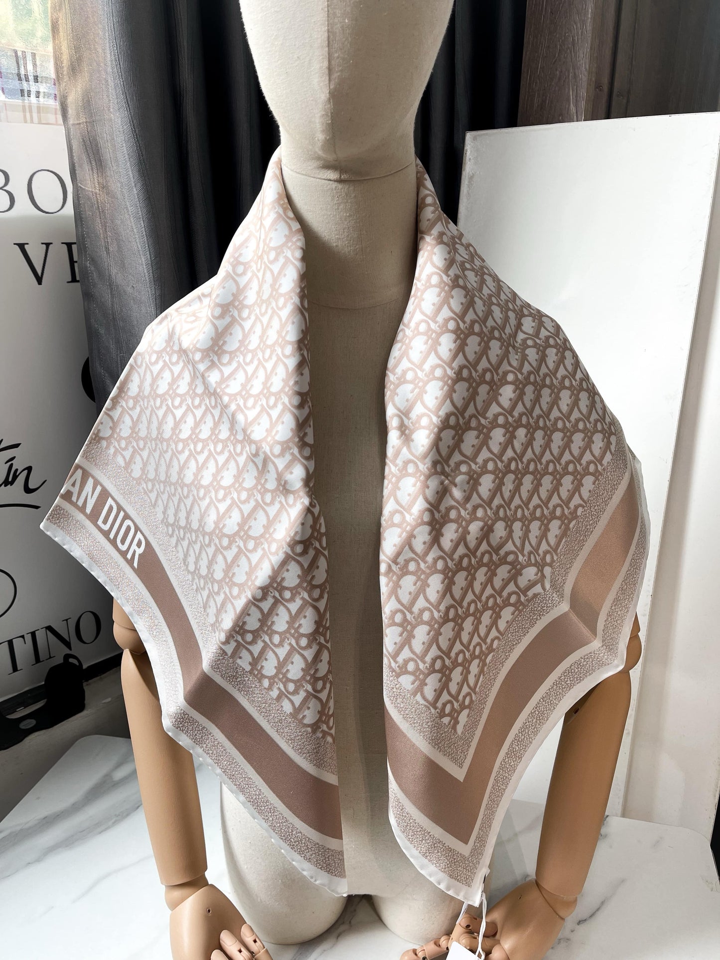 Khăn Lụa Dior New 2 Mặt