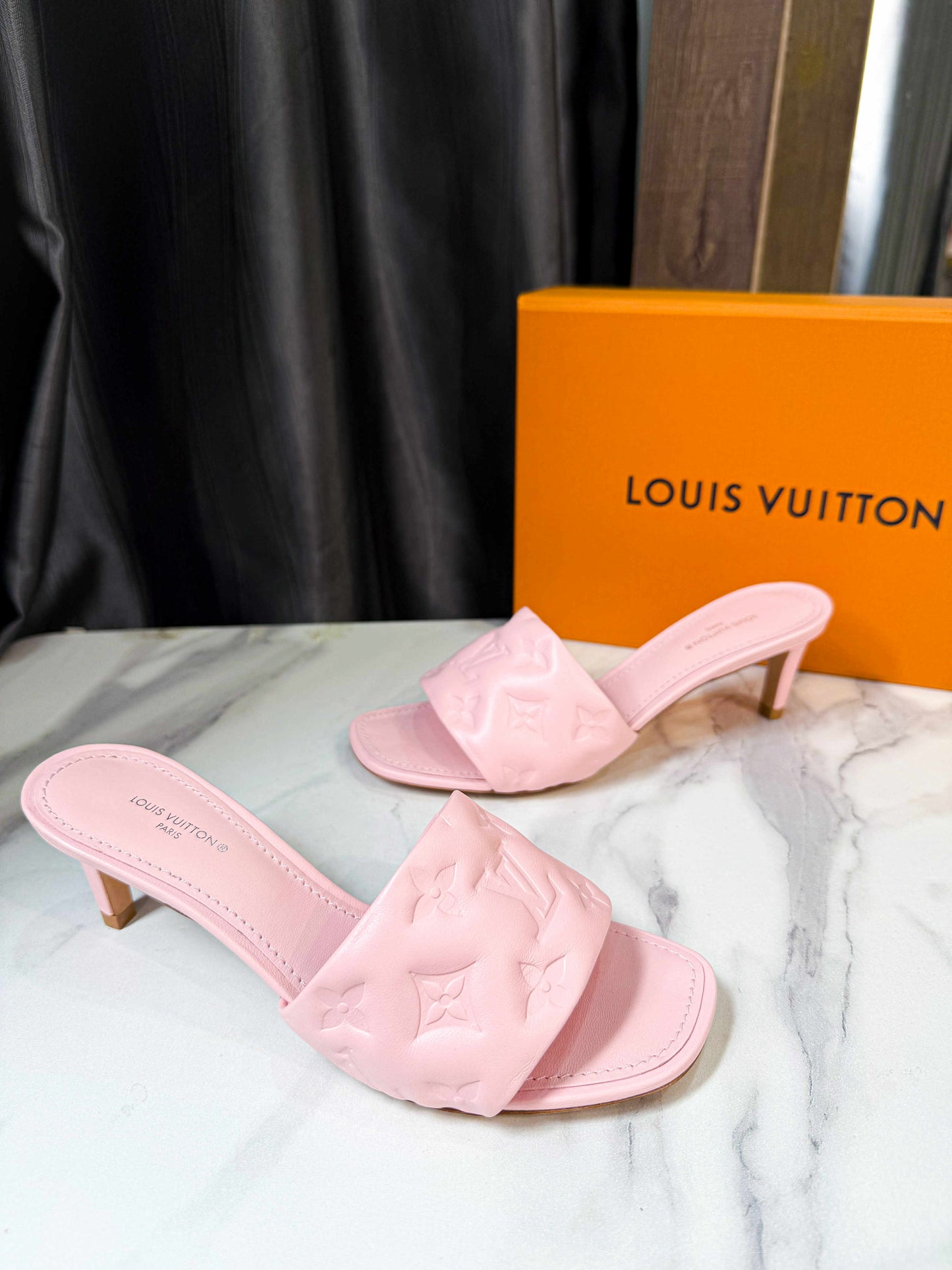 Guốc LV Hồng Size 36