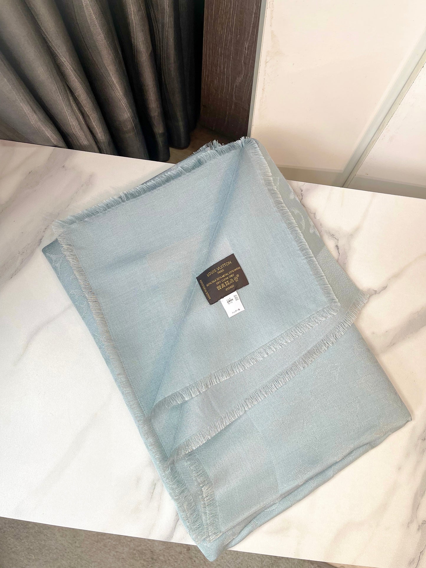 Khăn LV Ánh Kim Xanh Pastel