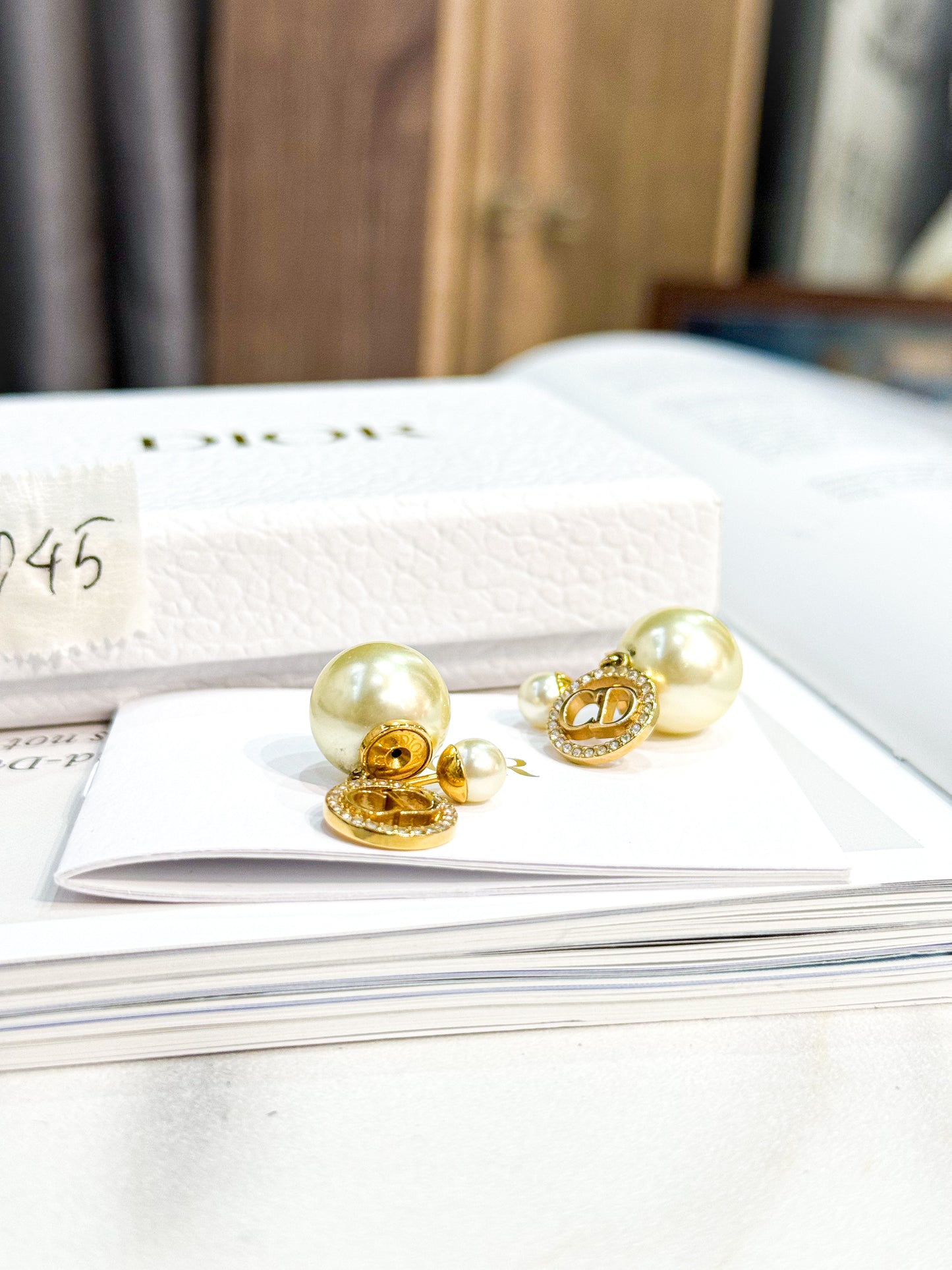 Khuyên Tai Dior D45