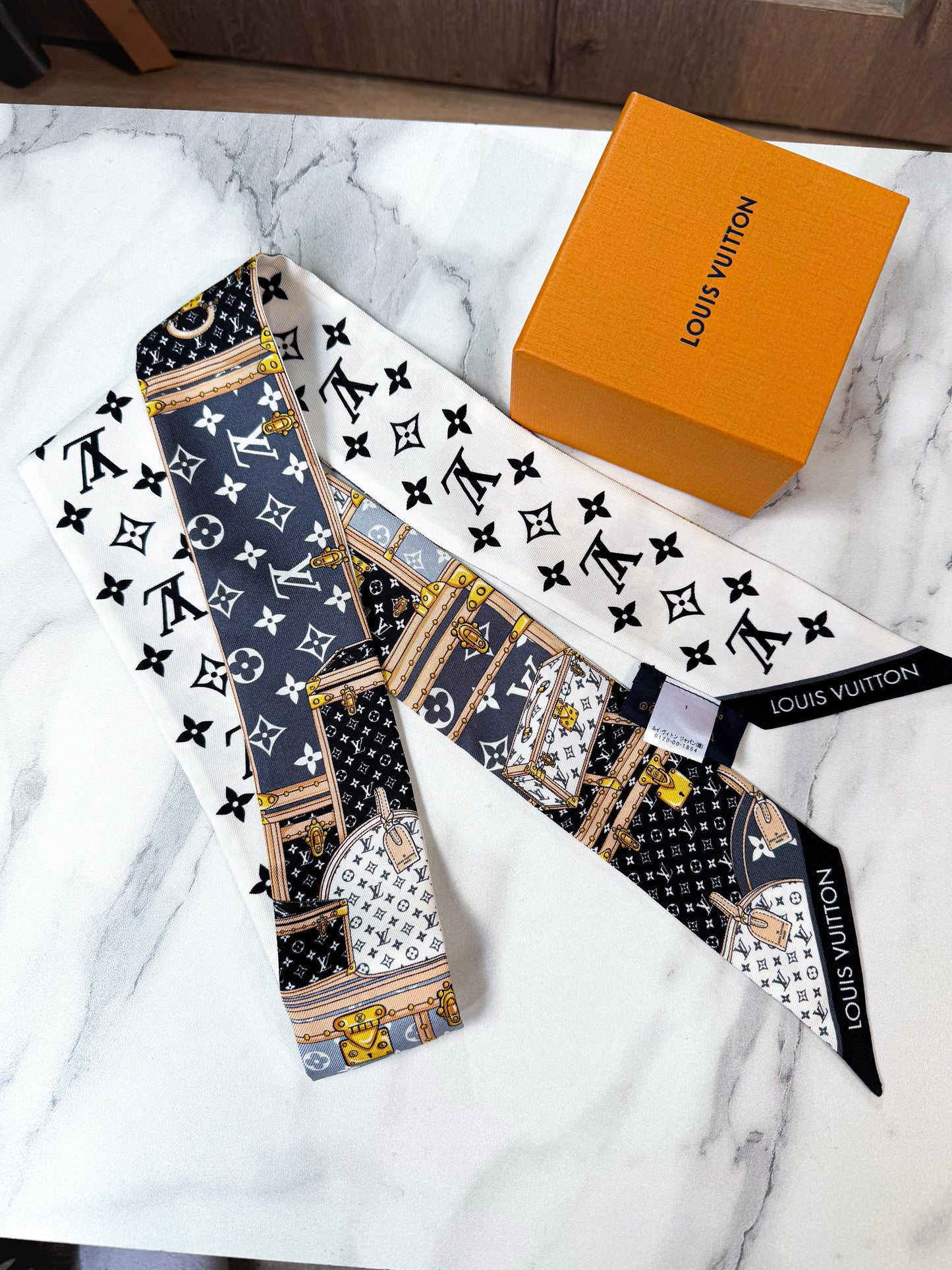 Khăn Twilly LV 26/2