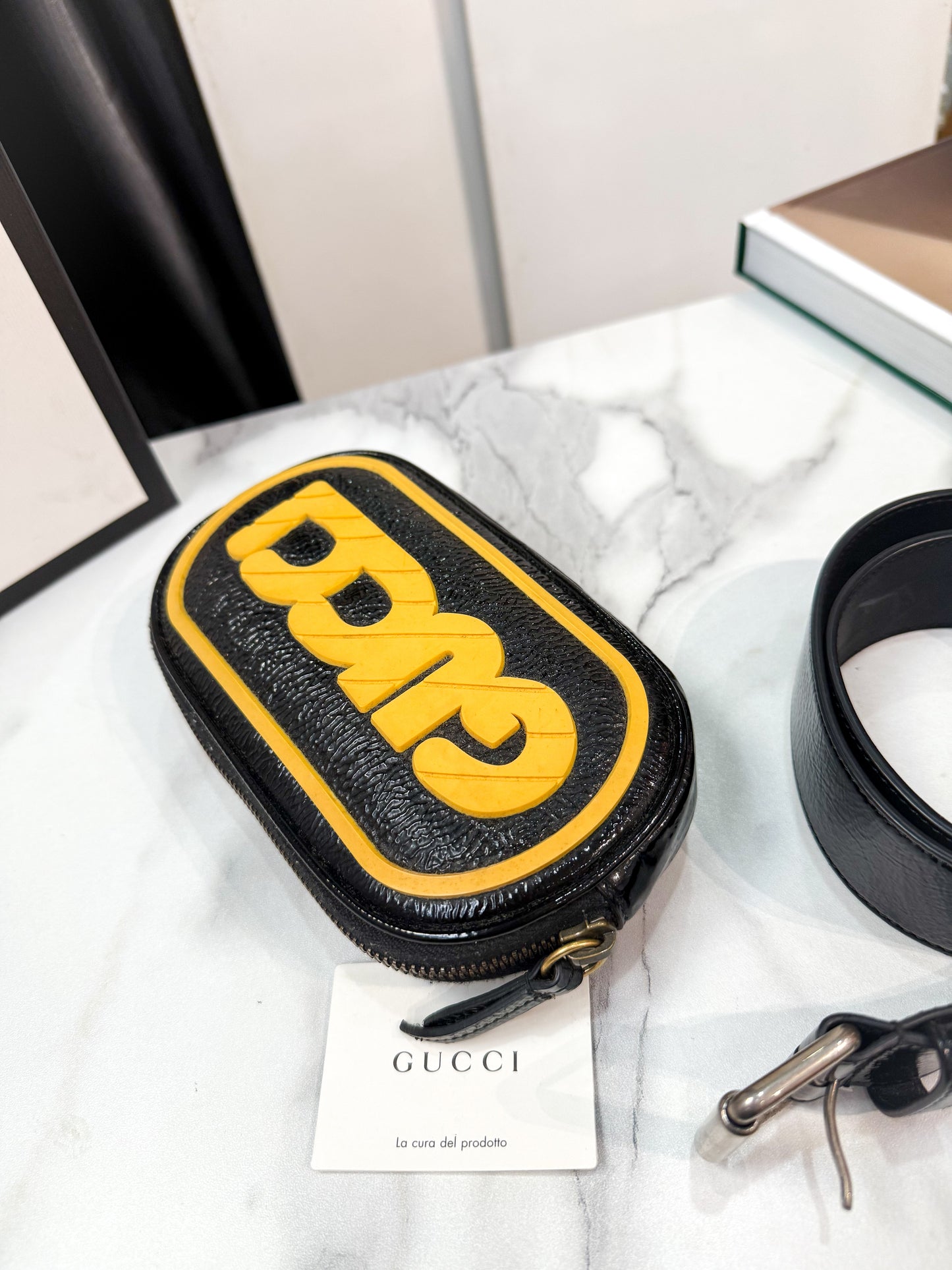 Gucci Beltbag Chữ Vàng