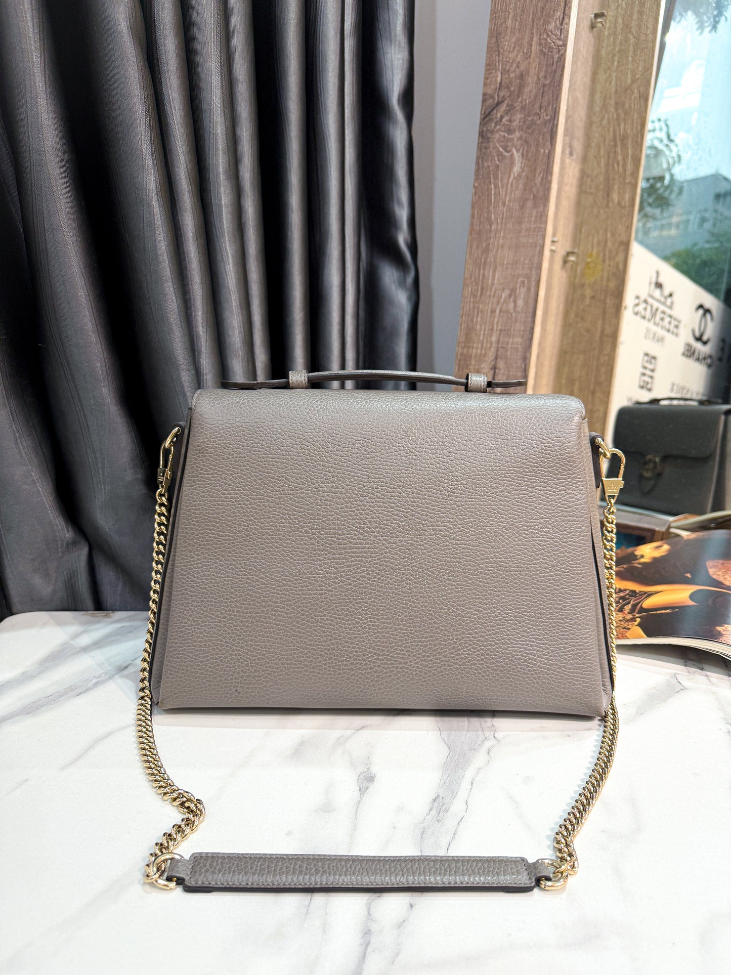 A Gucci Interlocking Size 34