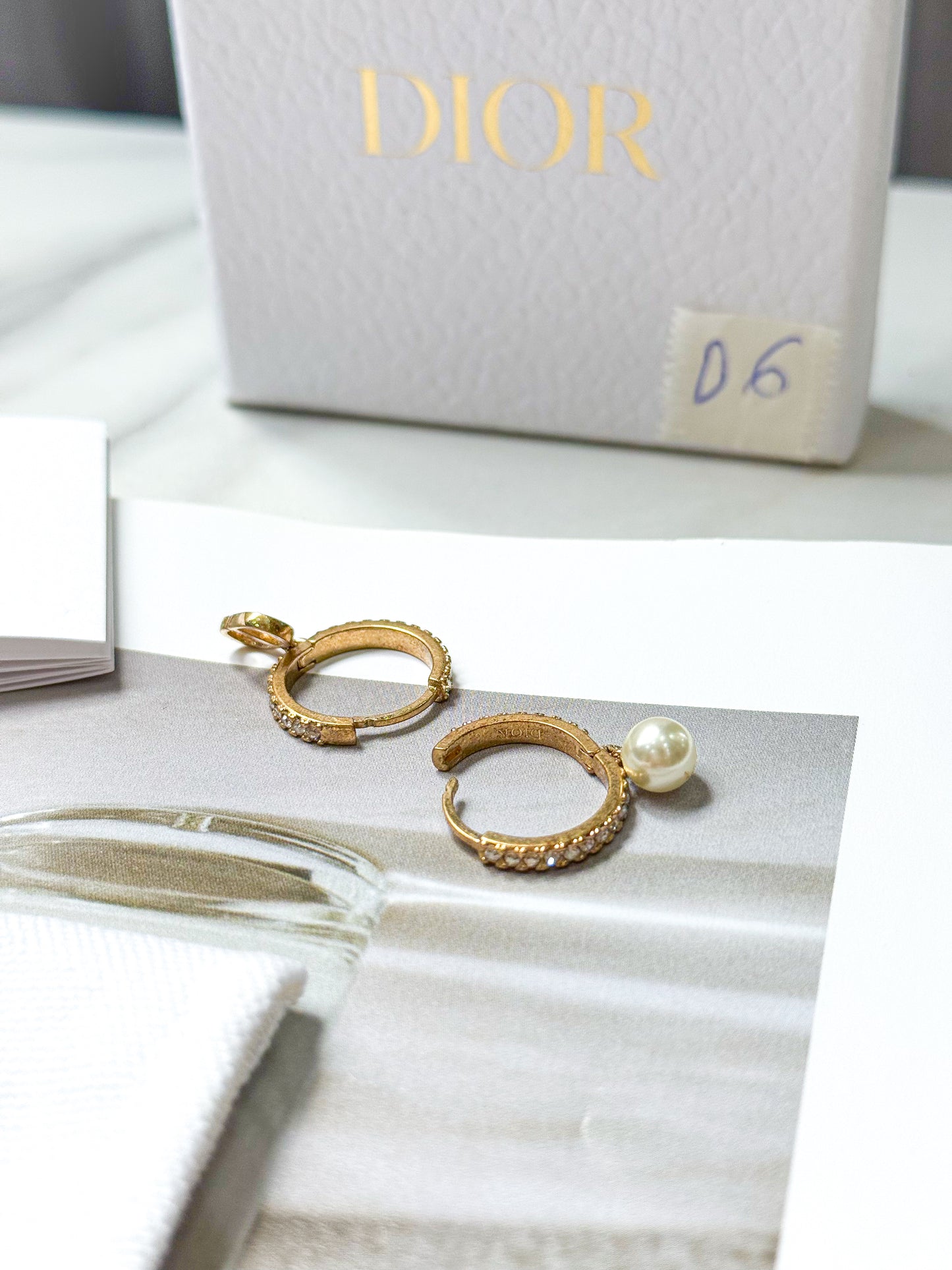 Khuyên Tai Dior Used D6