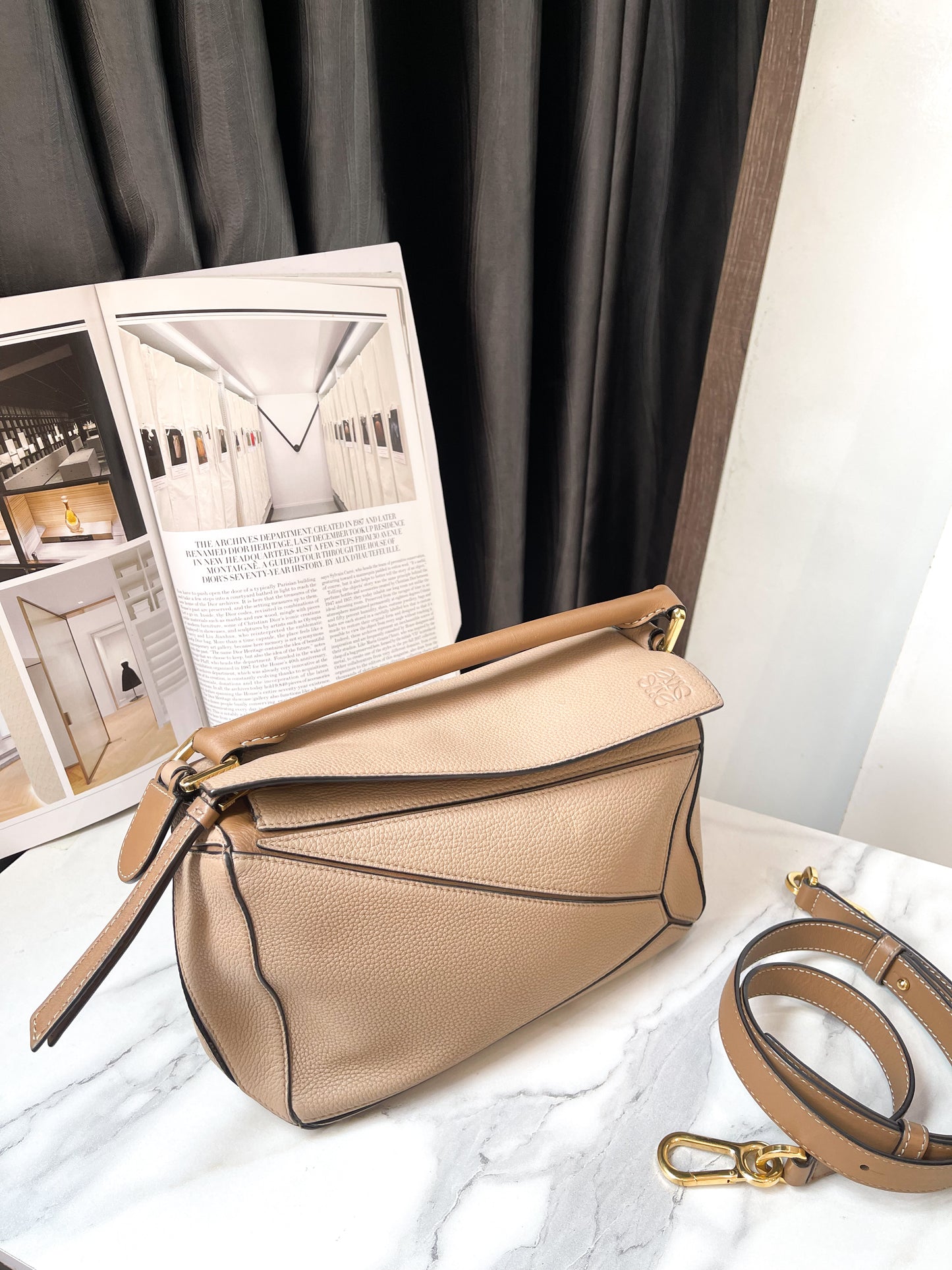 Loewe Puzzle Size 24