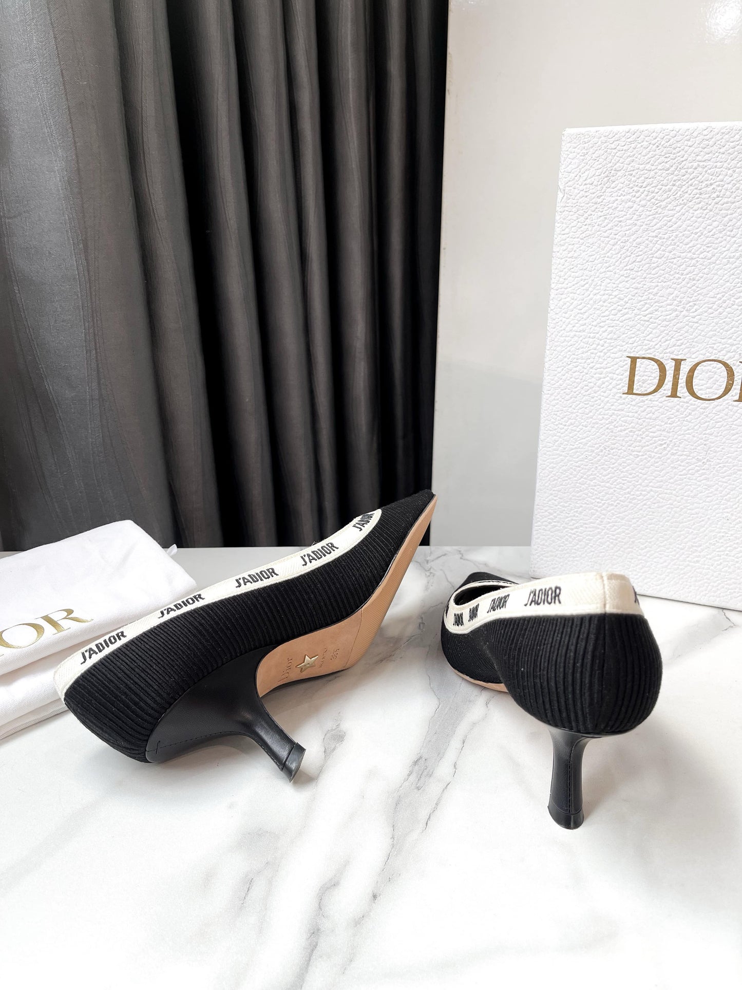 Giày Dior Viền Chữ Size 36.5