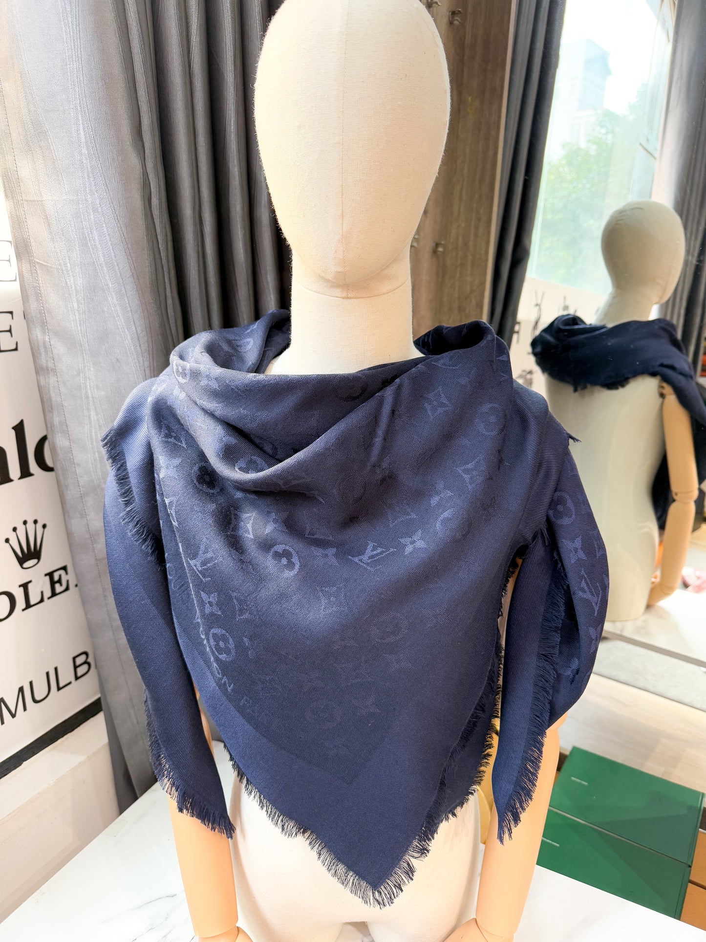 Khăn LV Khổ 140x140 11-2