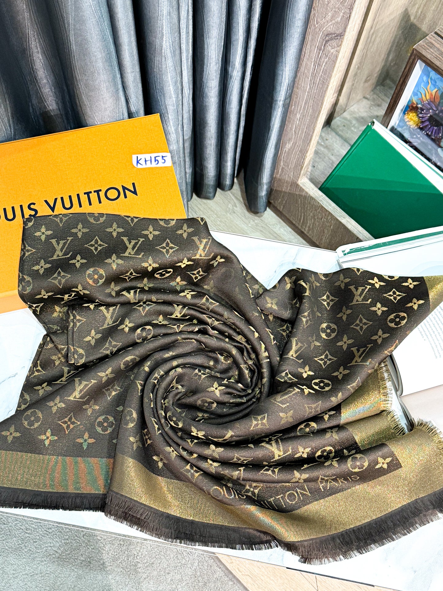 Khăn LV Ánh Kim Nâu KH55 27/11