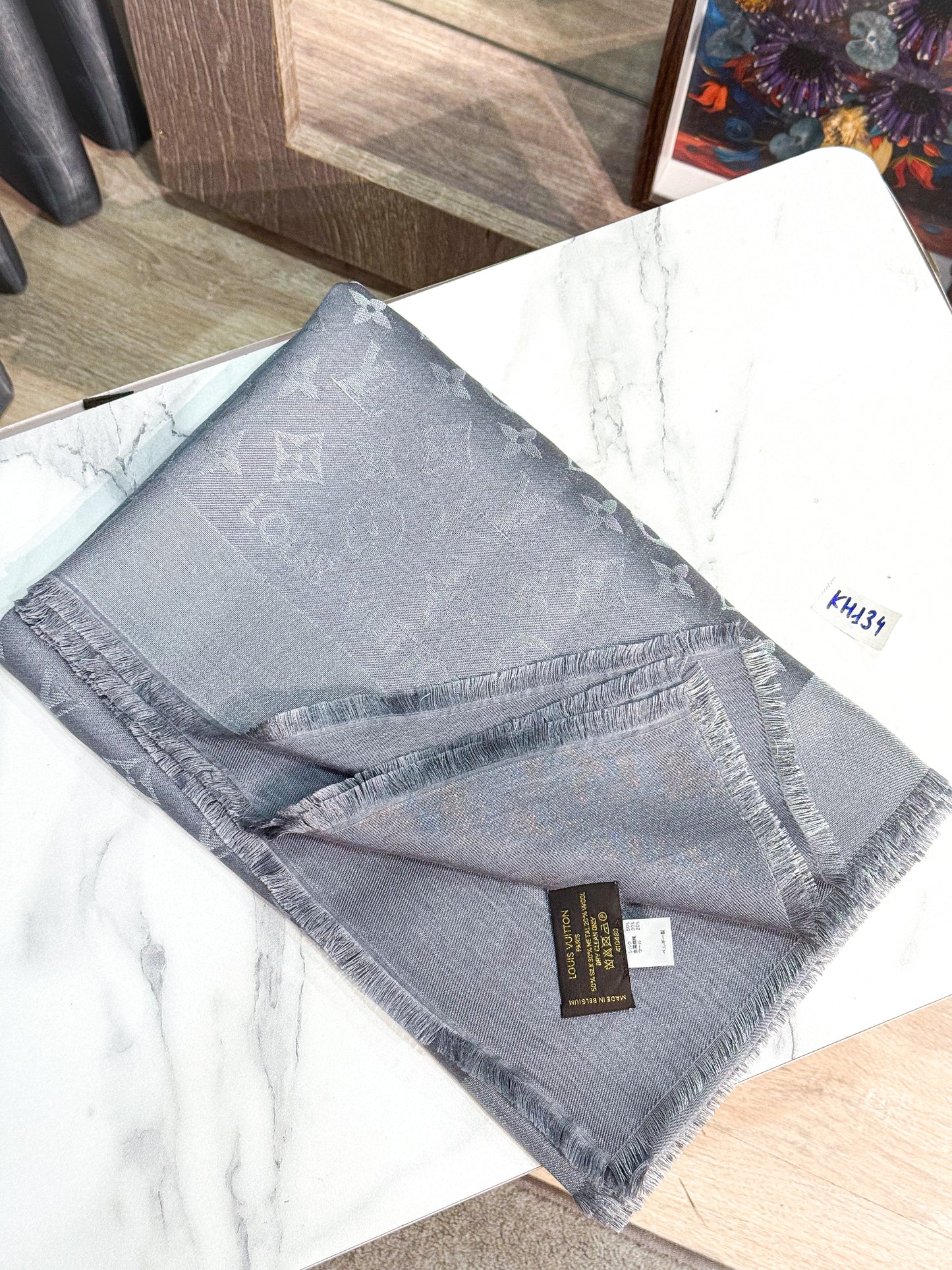 Khăn LV Ánh Kim Grey KH134
