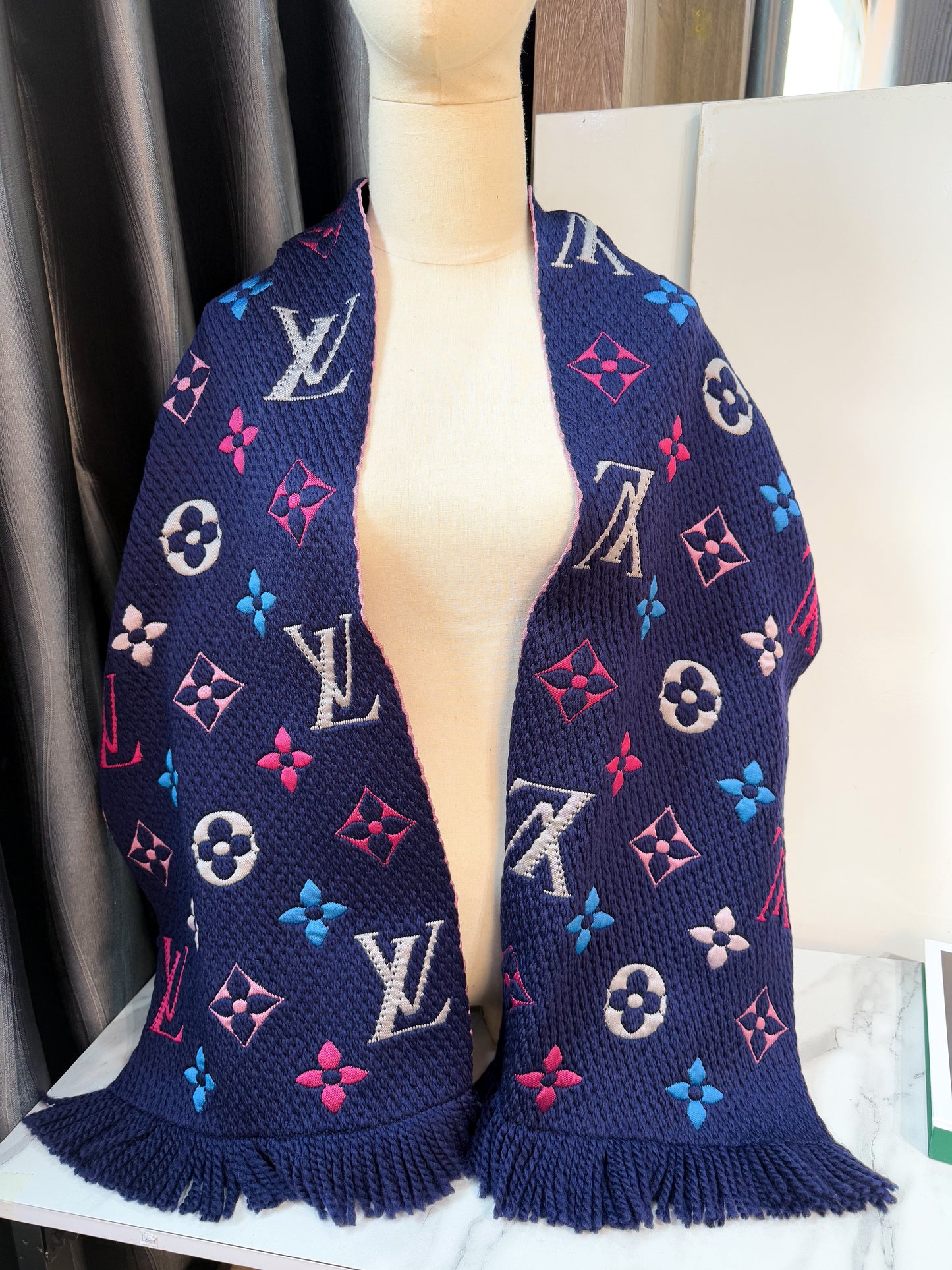 Khăn LV Len Rainbow