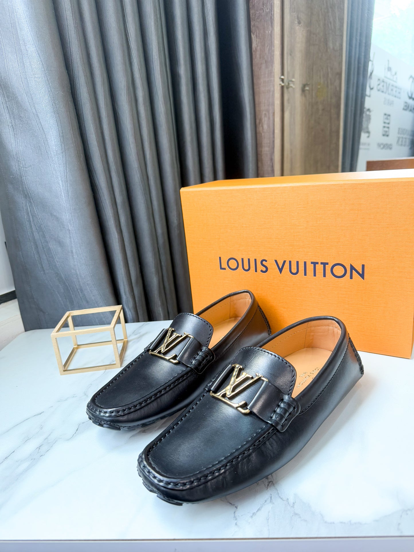 Giày Moca Nam LV Size 6