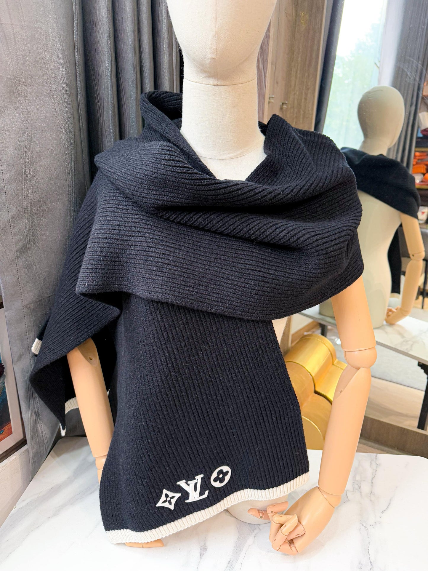 Khăn Choàng LV Len New