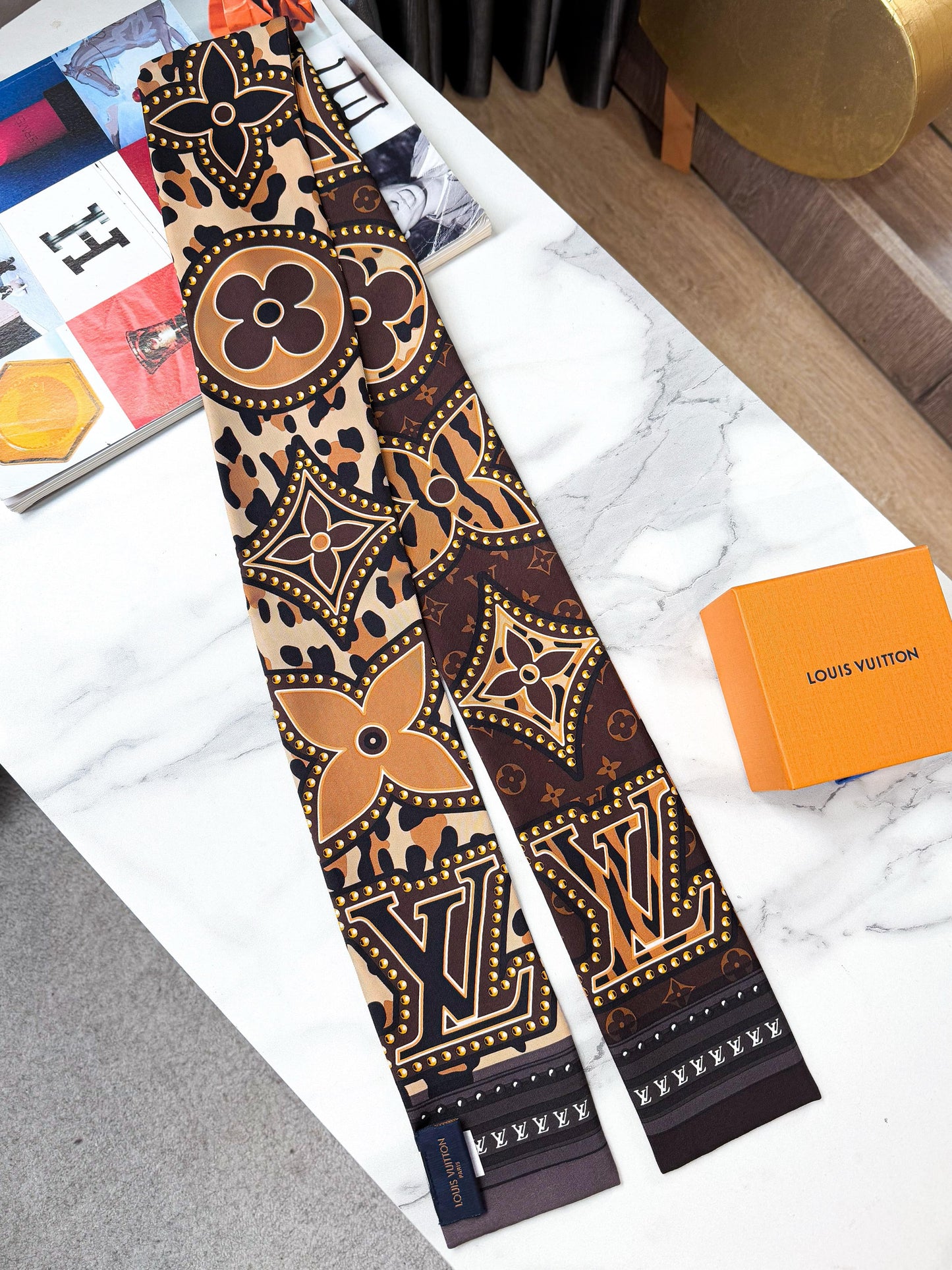 Khăn LV Twilly 26/2