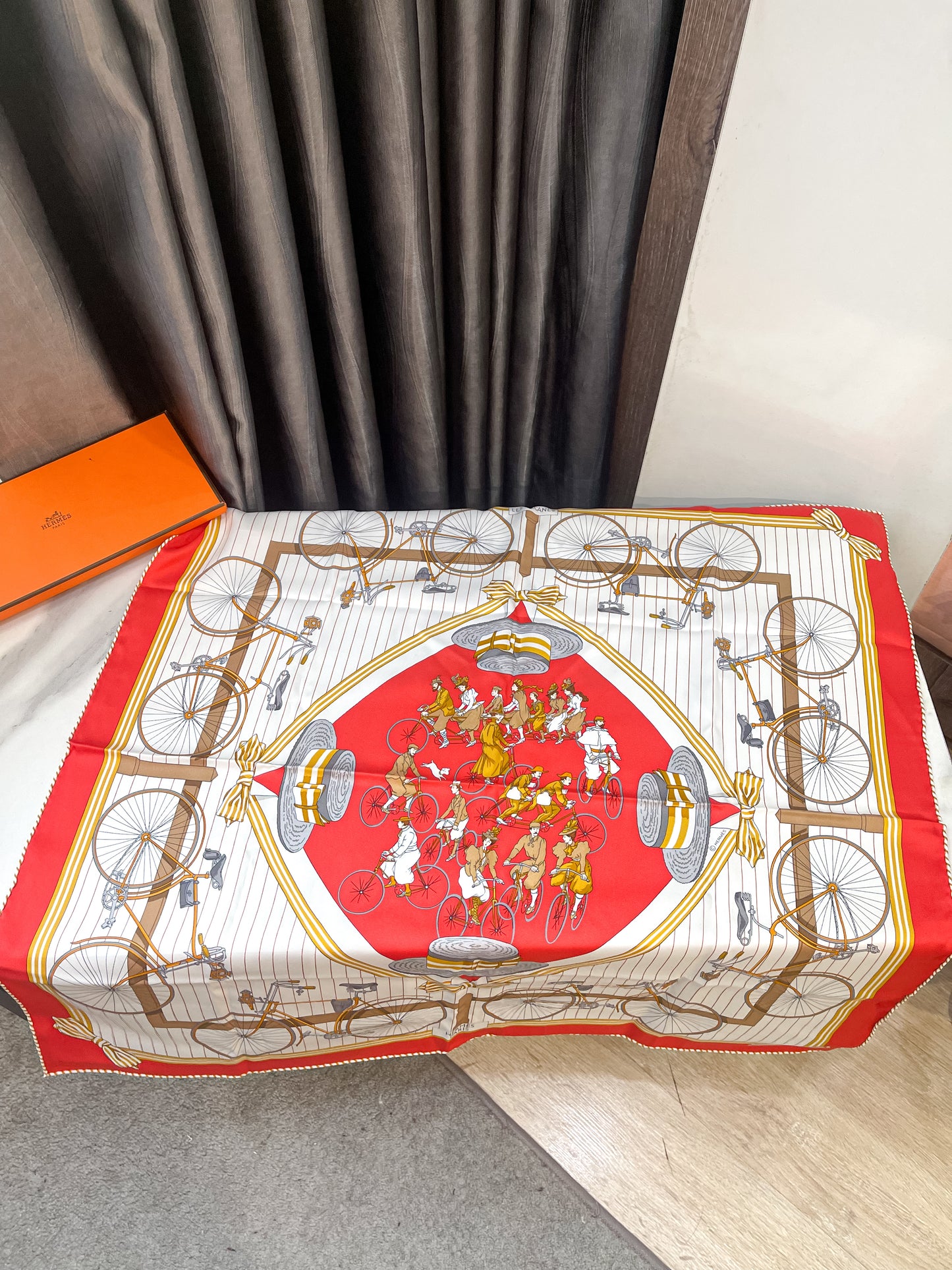 Khăn Lụa Hermes Khổ 65x65