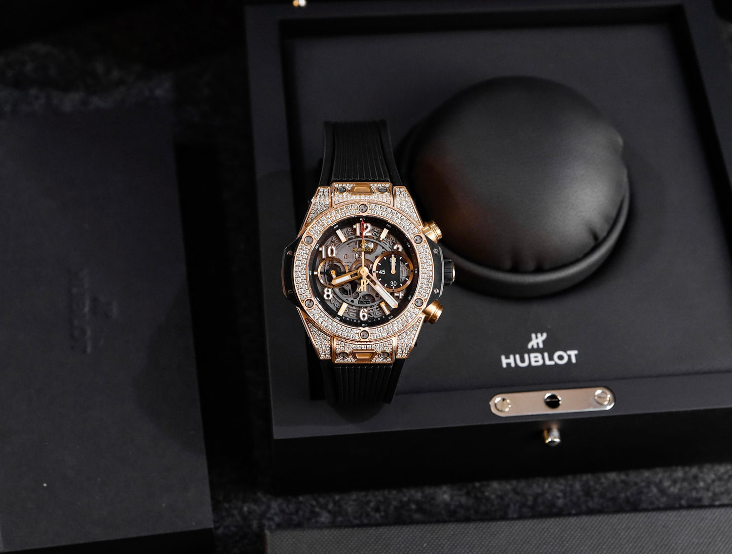 Đồng Hồ Hublot Unico King Gold 42mm Pave Diamond Orginal