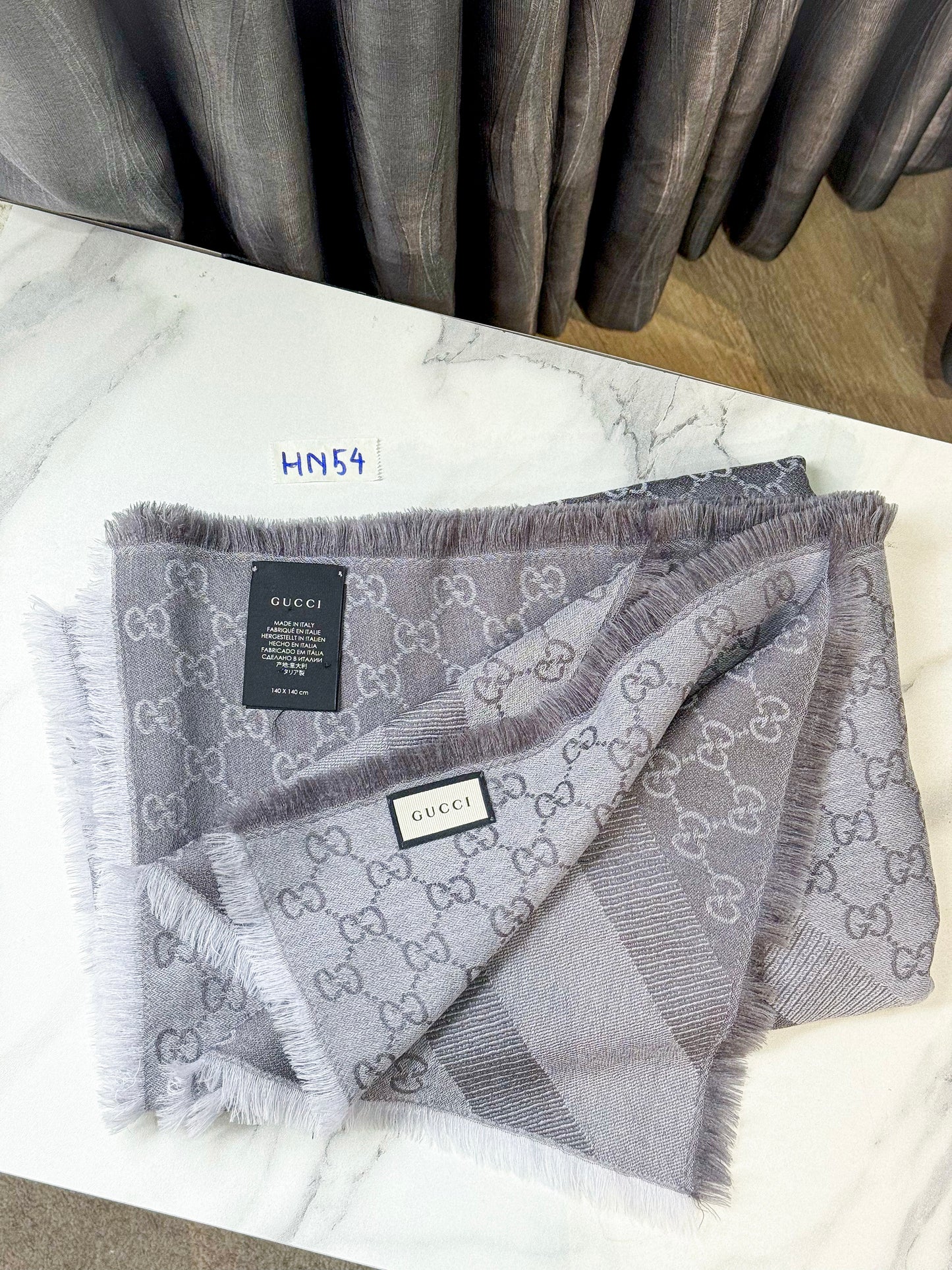 Khăn Gucci Grey Khổ 140x140 HN54