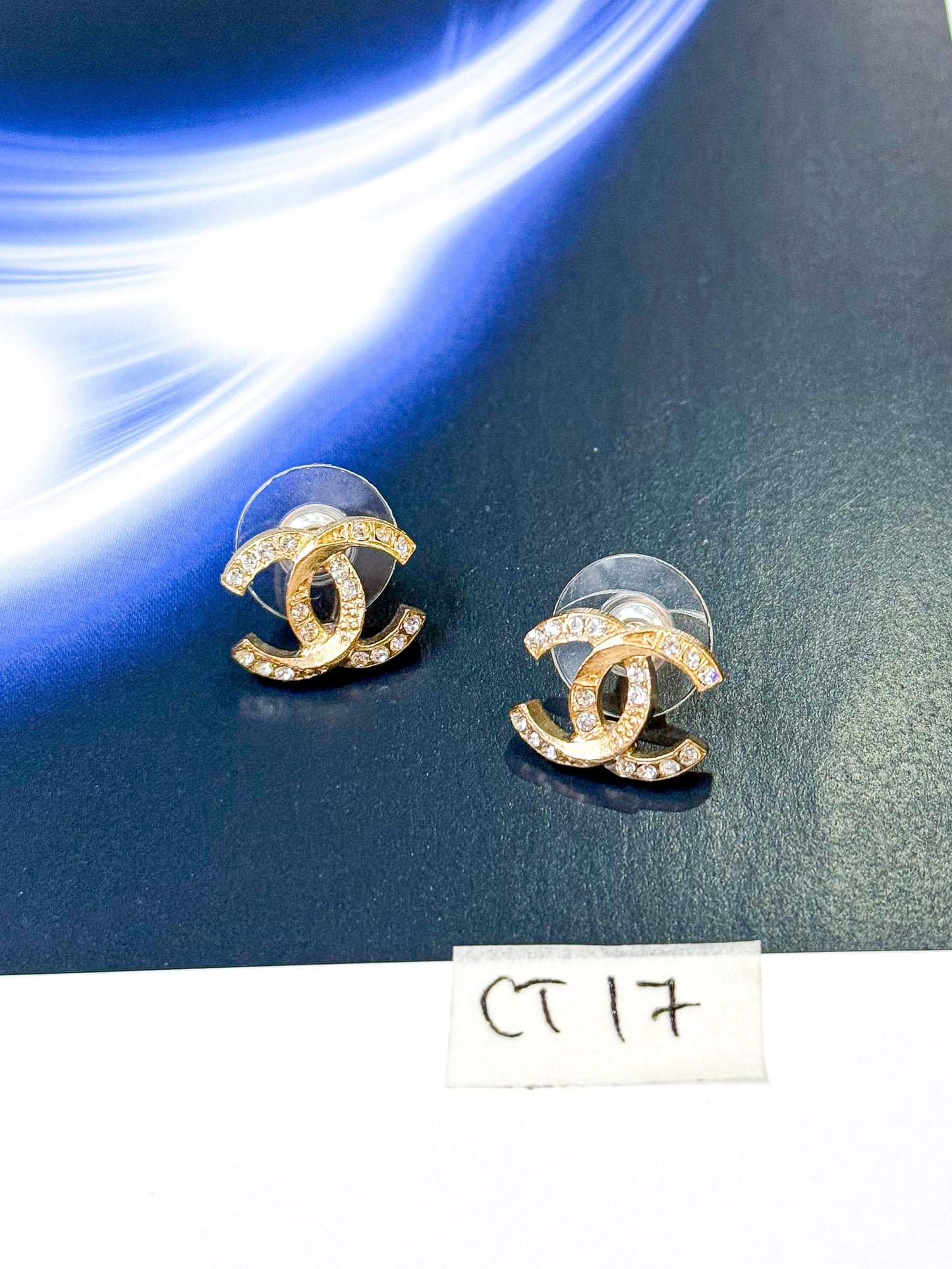 Khuyên Tai Chanel CT17