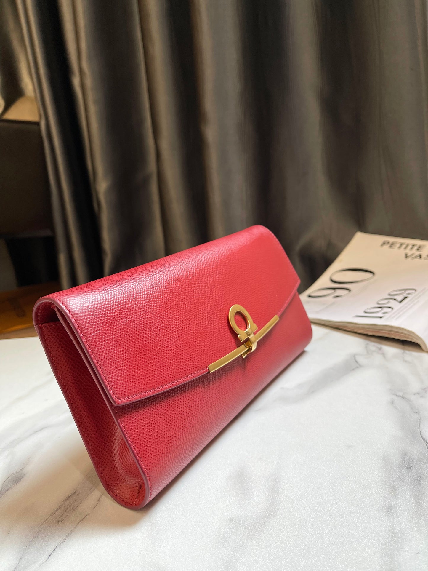 Rote Salvatore-Tasche