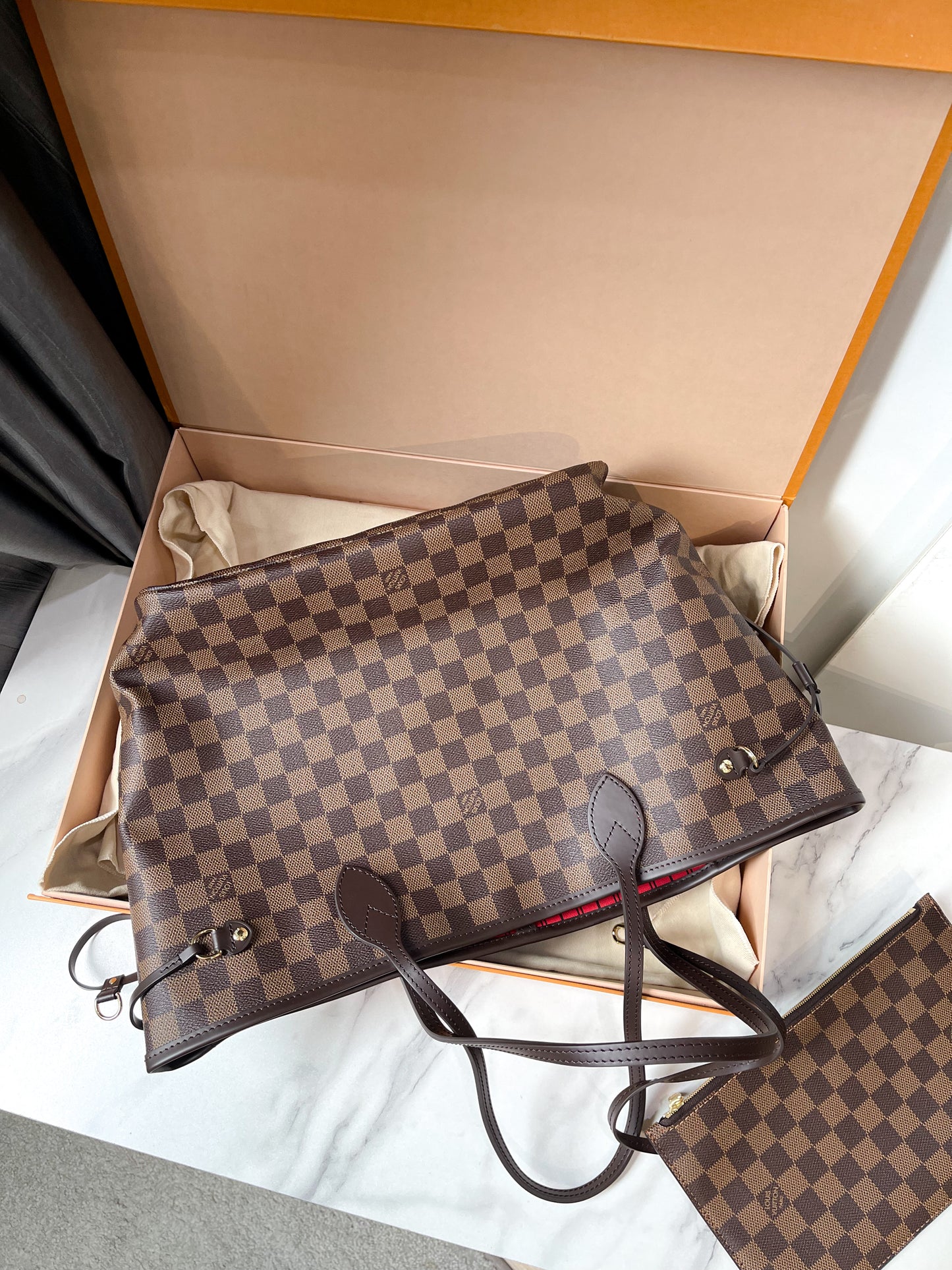 LV NVF MM Damier