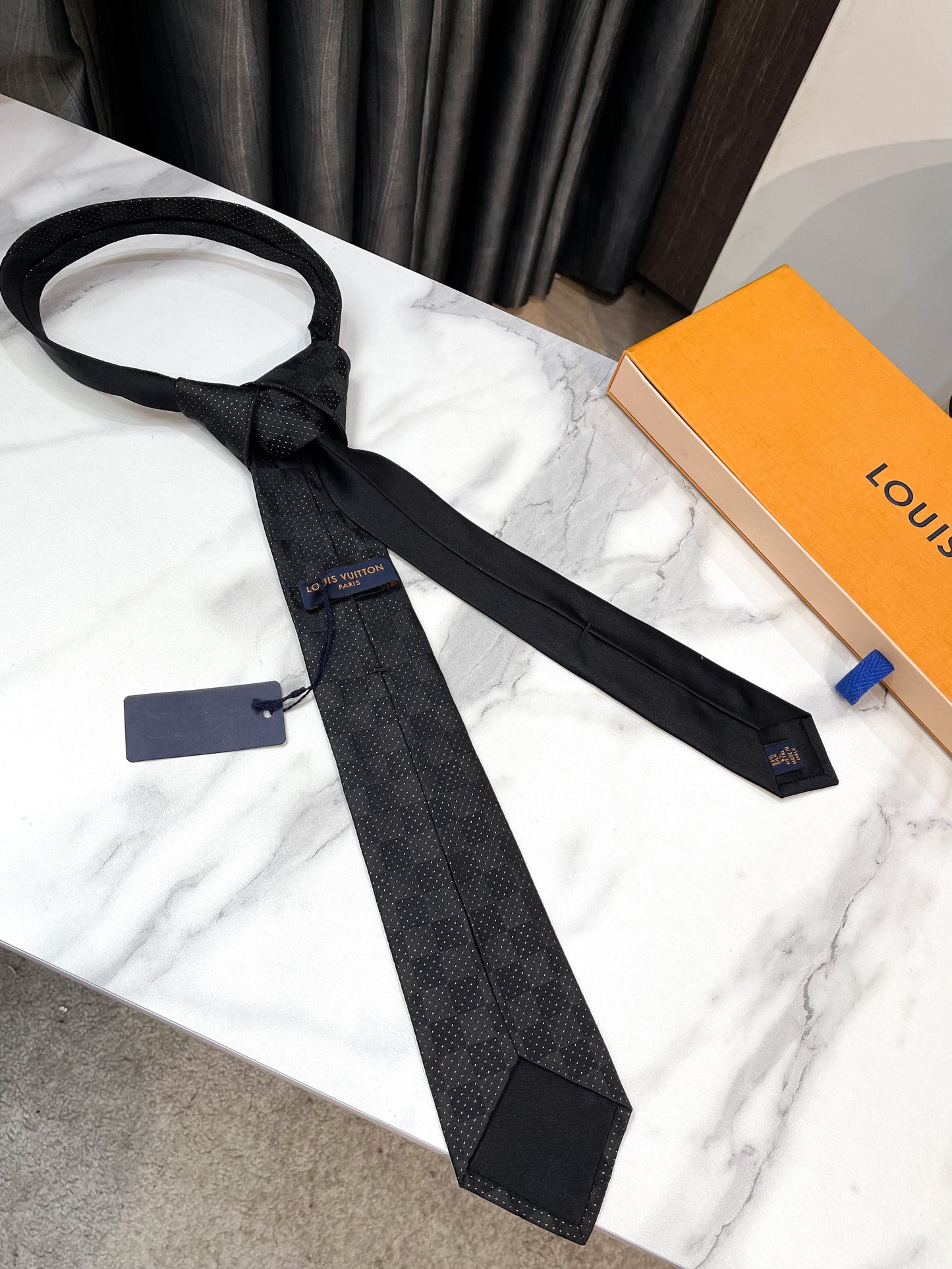 Cà Vạt LV Ánh Kim