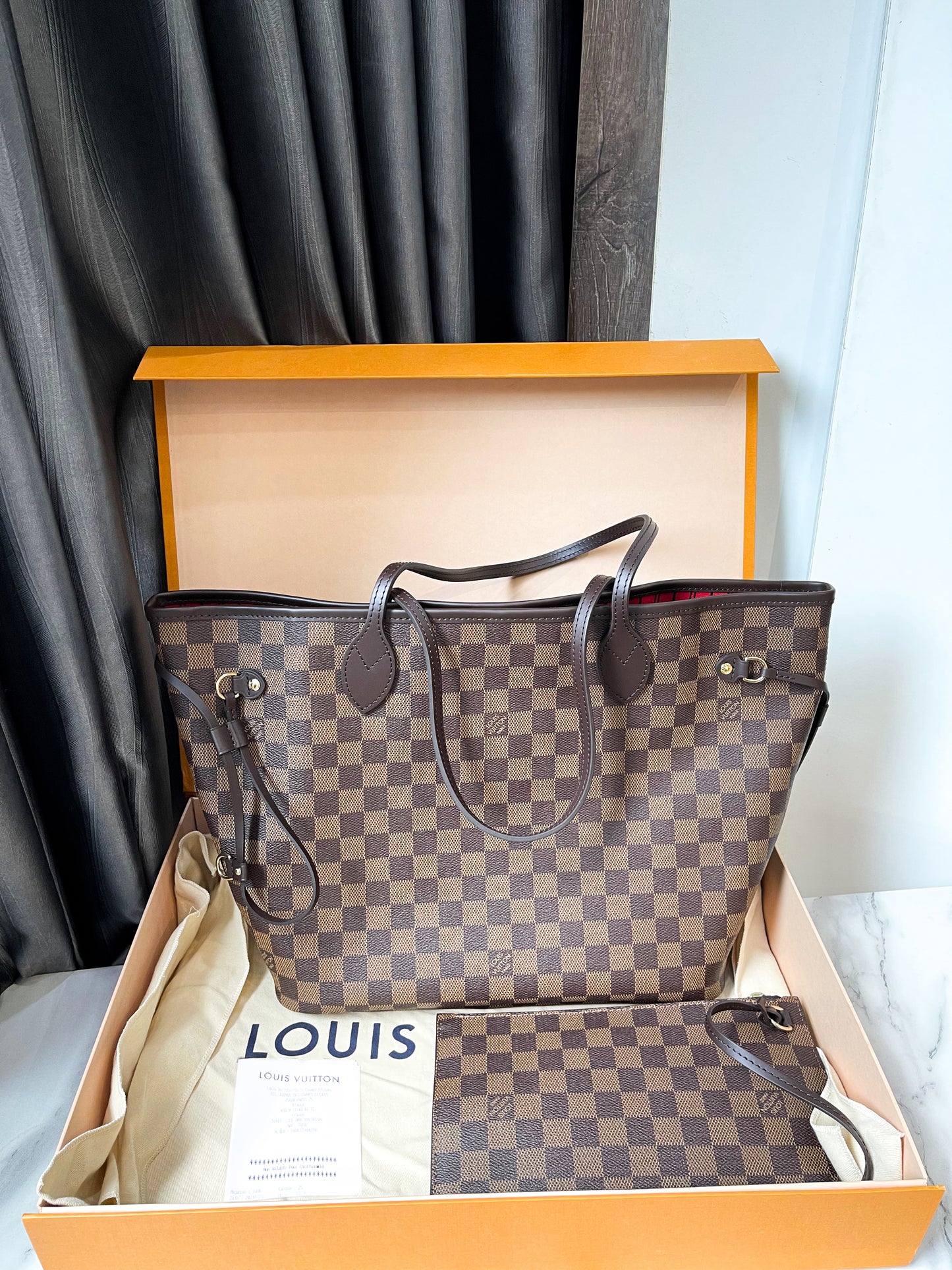 LV NVF MM Damier