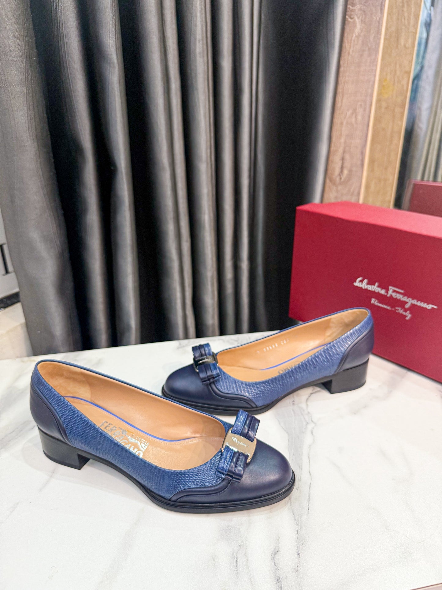 Giày Salvatore Nơ Xanh Size 8C