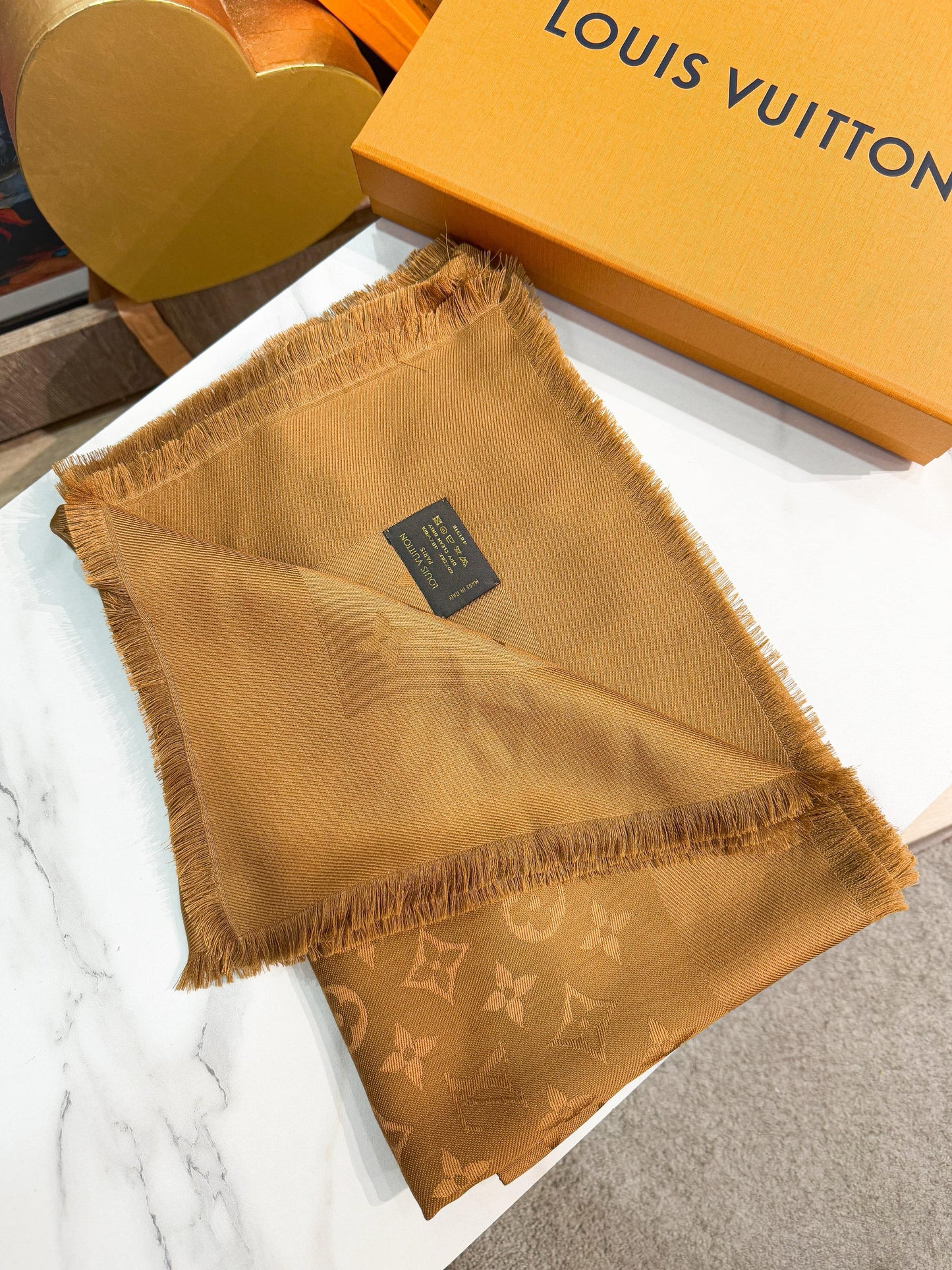 Khăn LV Nâu Capucino 5/4