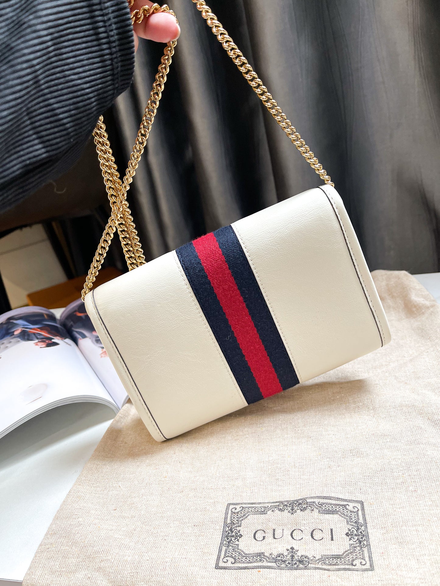 Gucci Crossbody Trắng